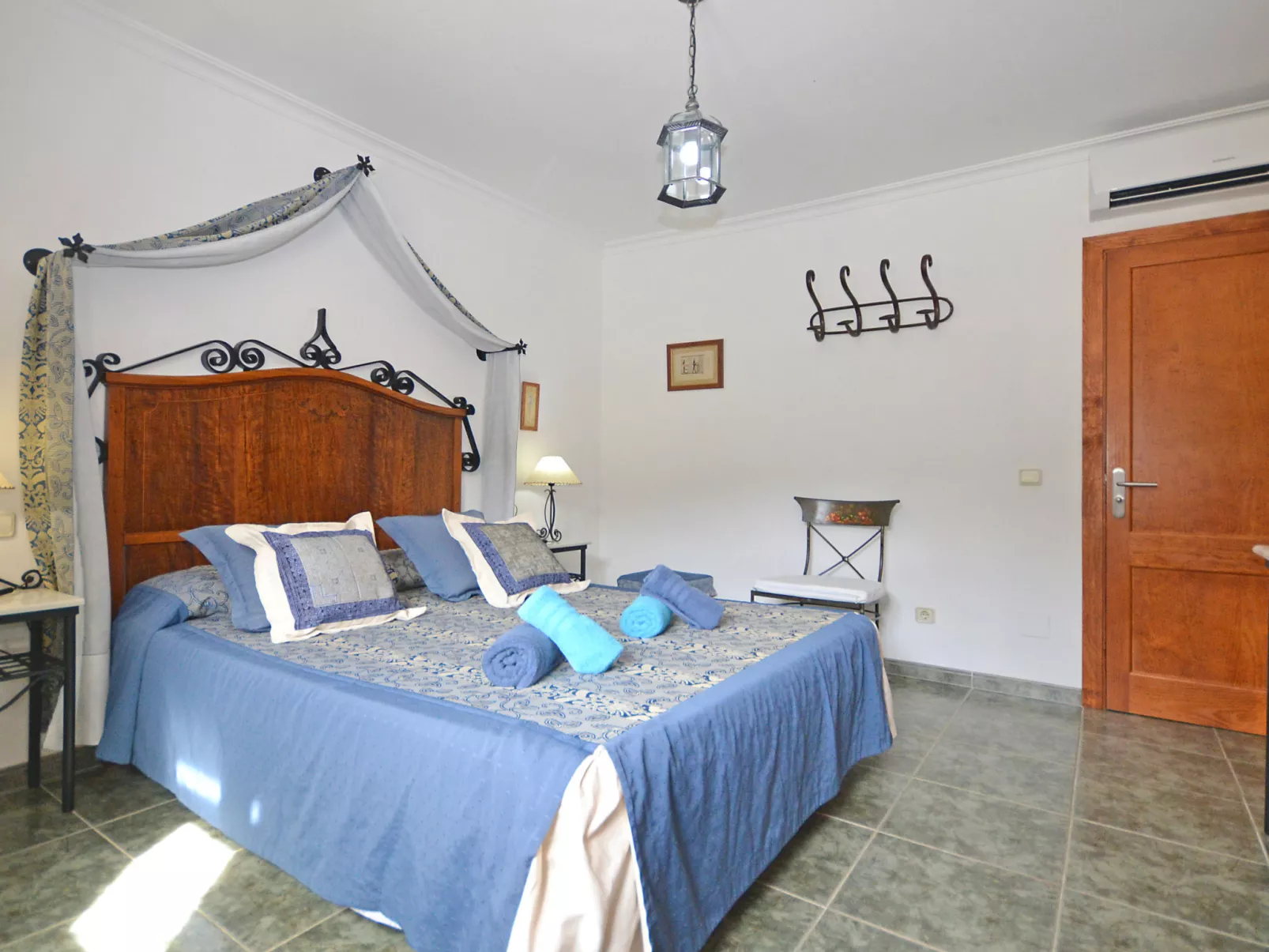 Ca na rossa - Dedans