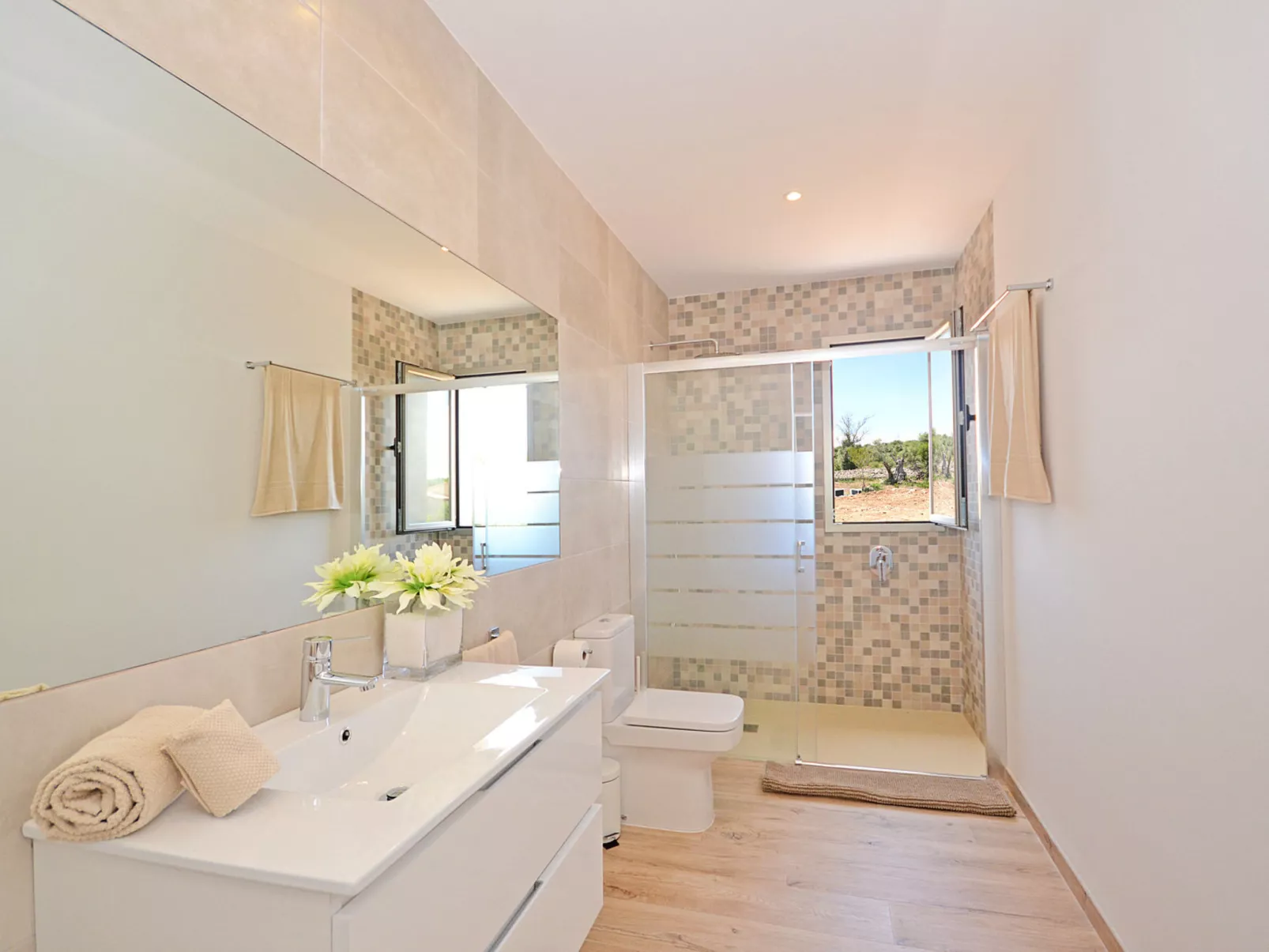 Ses Veyetes - Drinnen