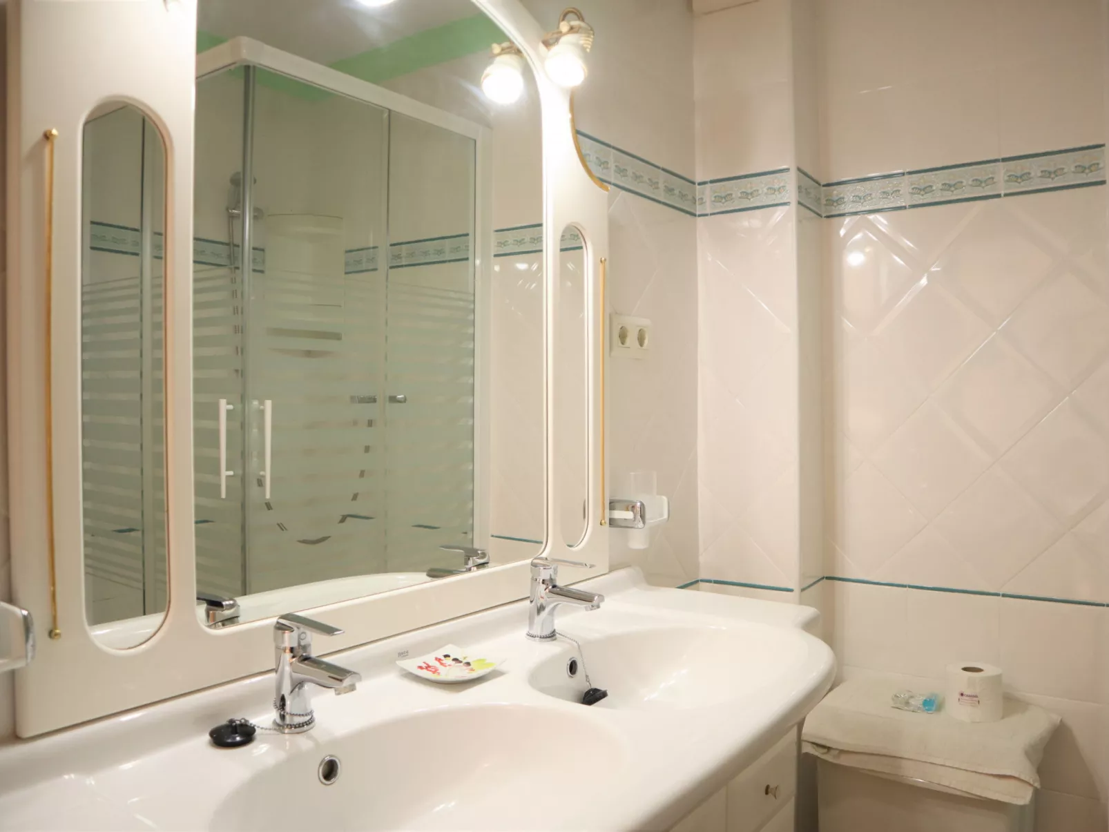 Coronado 129 Apartment by Casasol - Inside