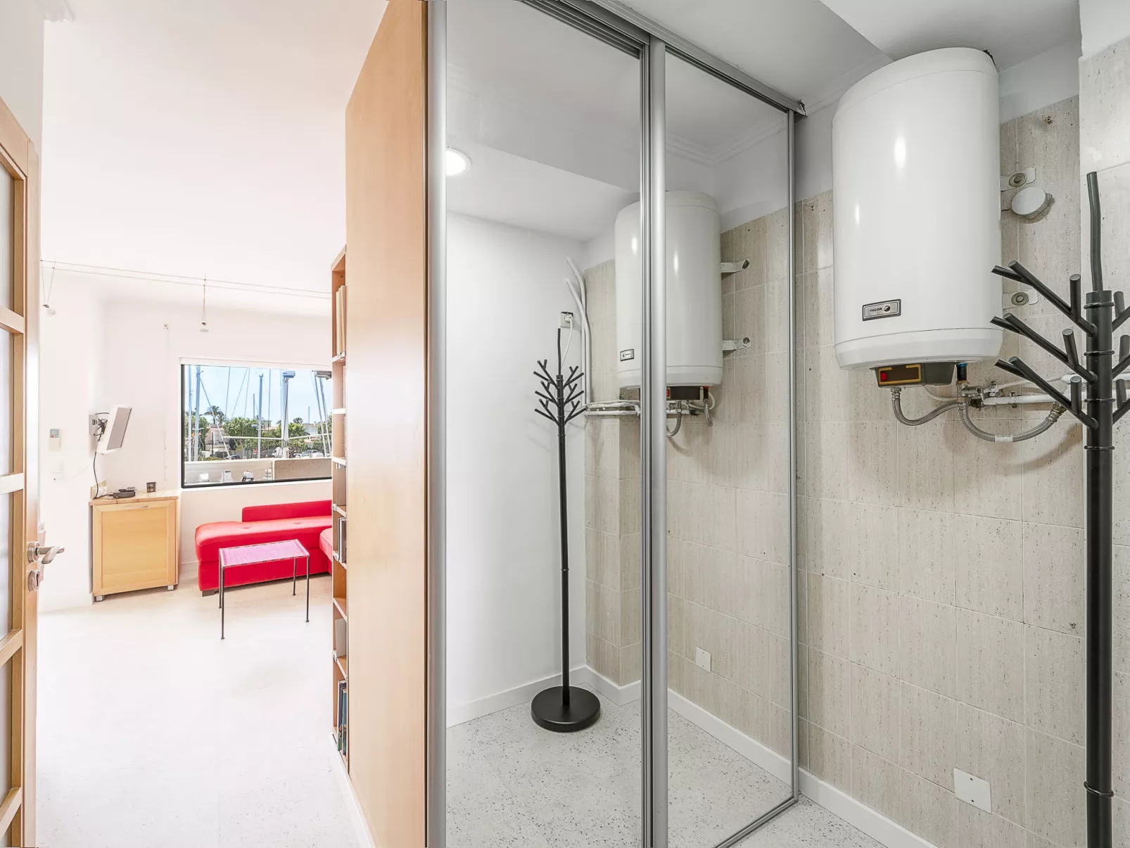 WELCS APARTAMENTO 158 EMP con vistas al canal - Drinnen