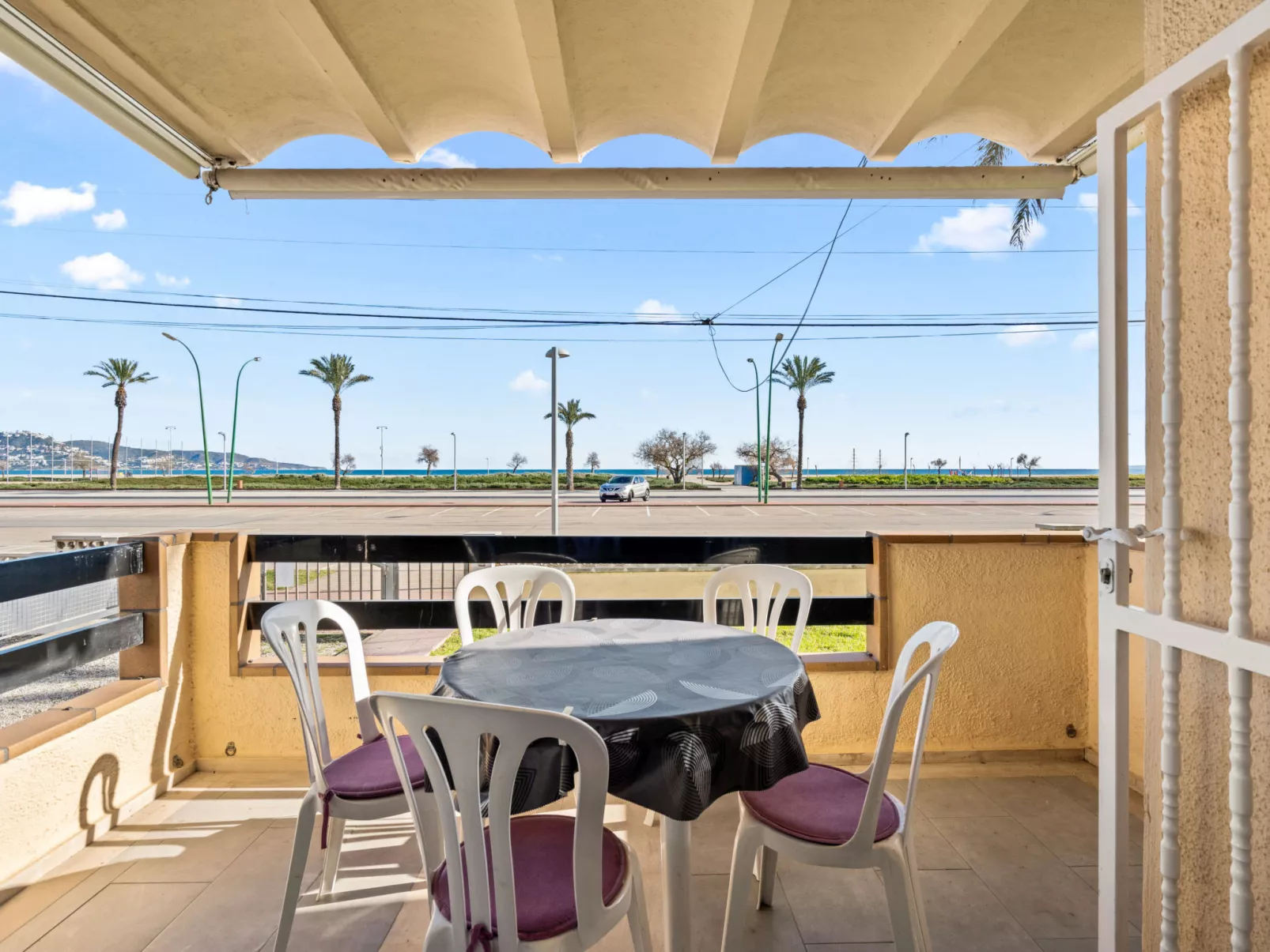 WELCS APARTAMENTO 218 EMP frente al Mar - Outside