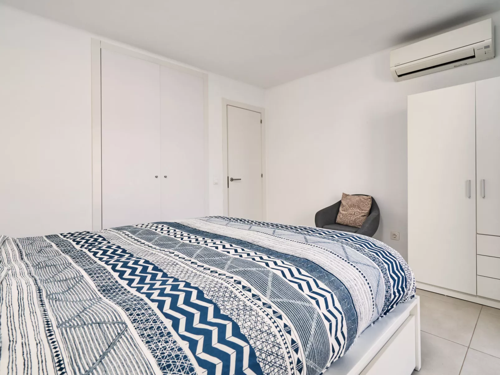 WELCS DUPLEX 026 EMP frente al canal y vistas - Drinnen