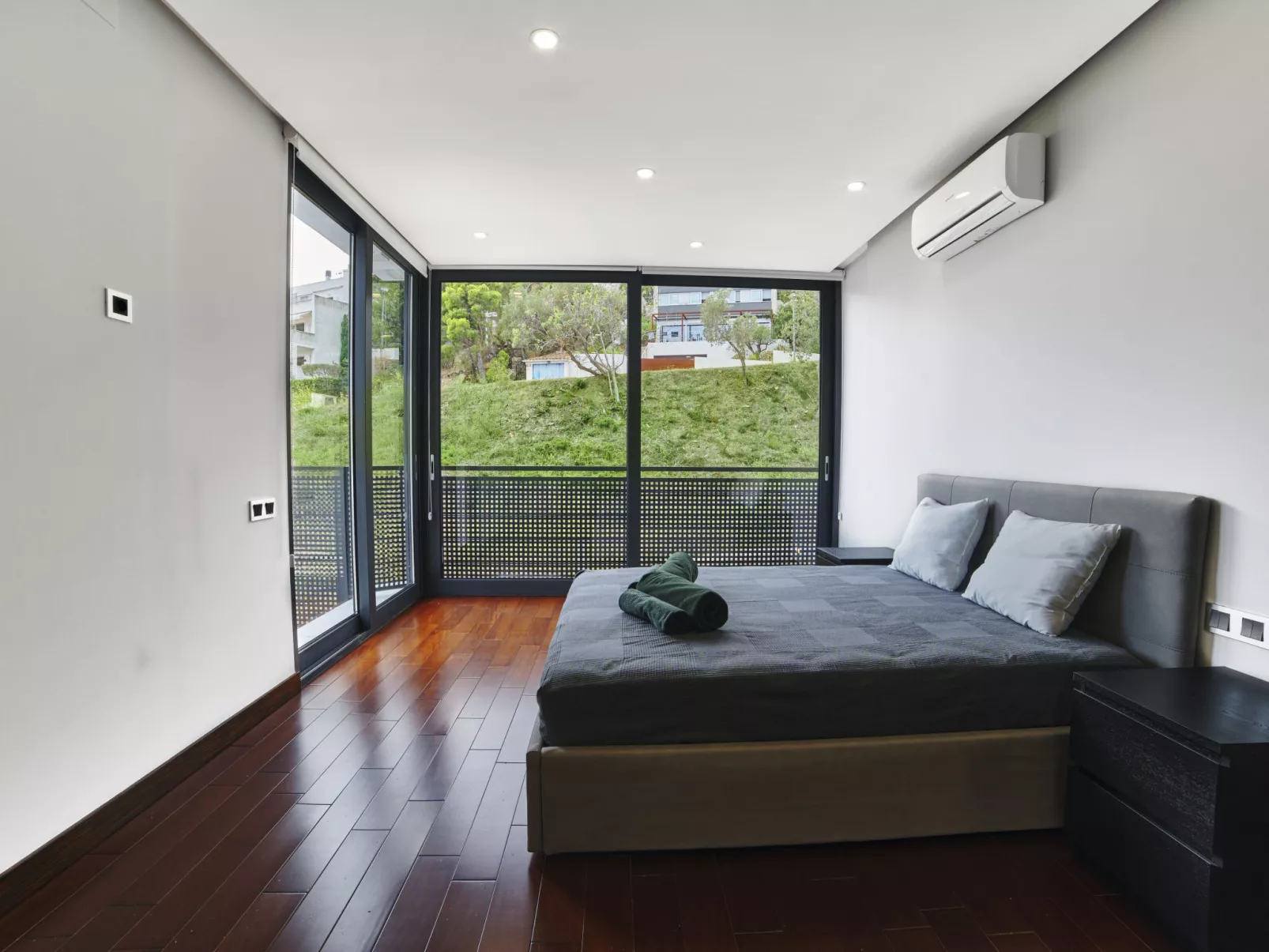 WELCS VILLA MODERNA 097 EMP con piscina - Drinnen