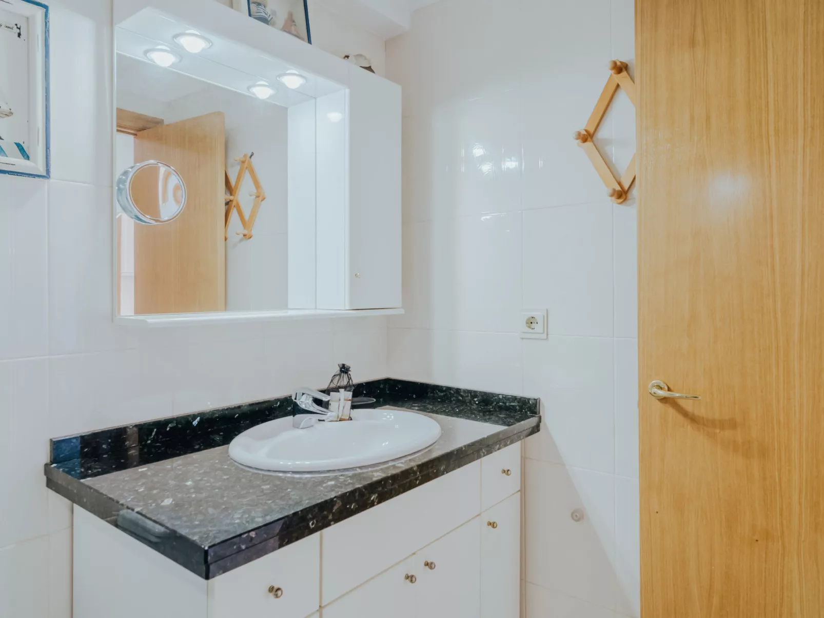 WELCS APARTAMENTO 208 EMP cerca de la playa - Dedans