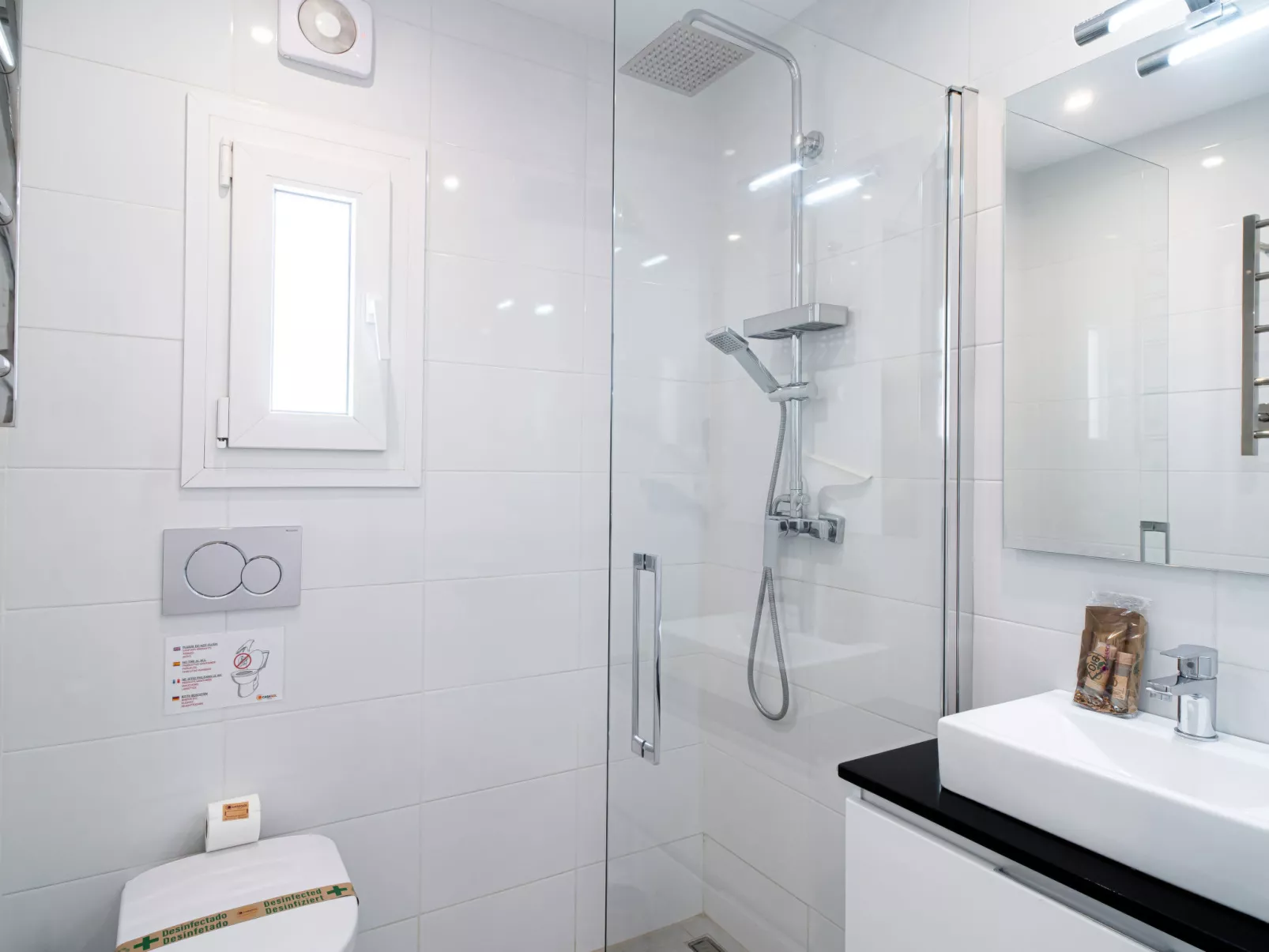 Tuhillo E1 Luxury Seaview by Casasol - Drinnen