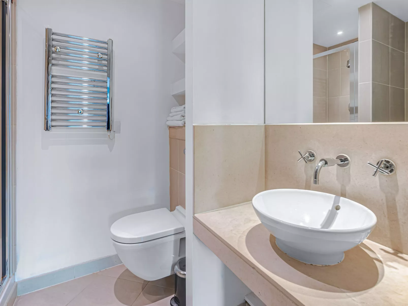 Discovery Apartments - Dedans