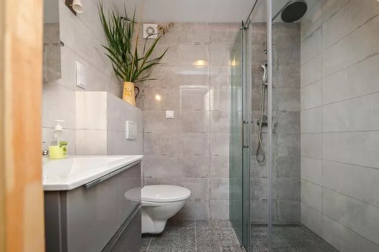 Dom dla 4 os Klępnica-Badezimmer