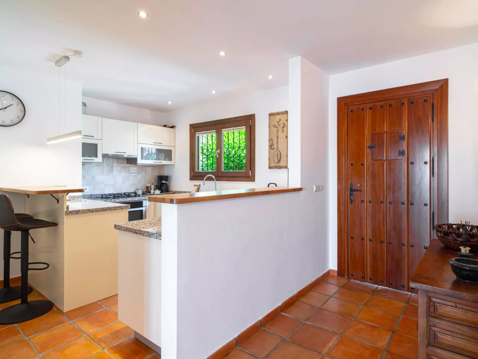 Villa Grand Pool Terrace by Casasol - Drinnen