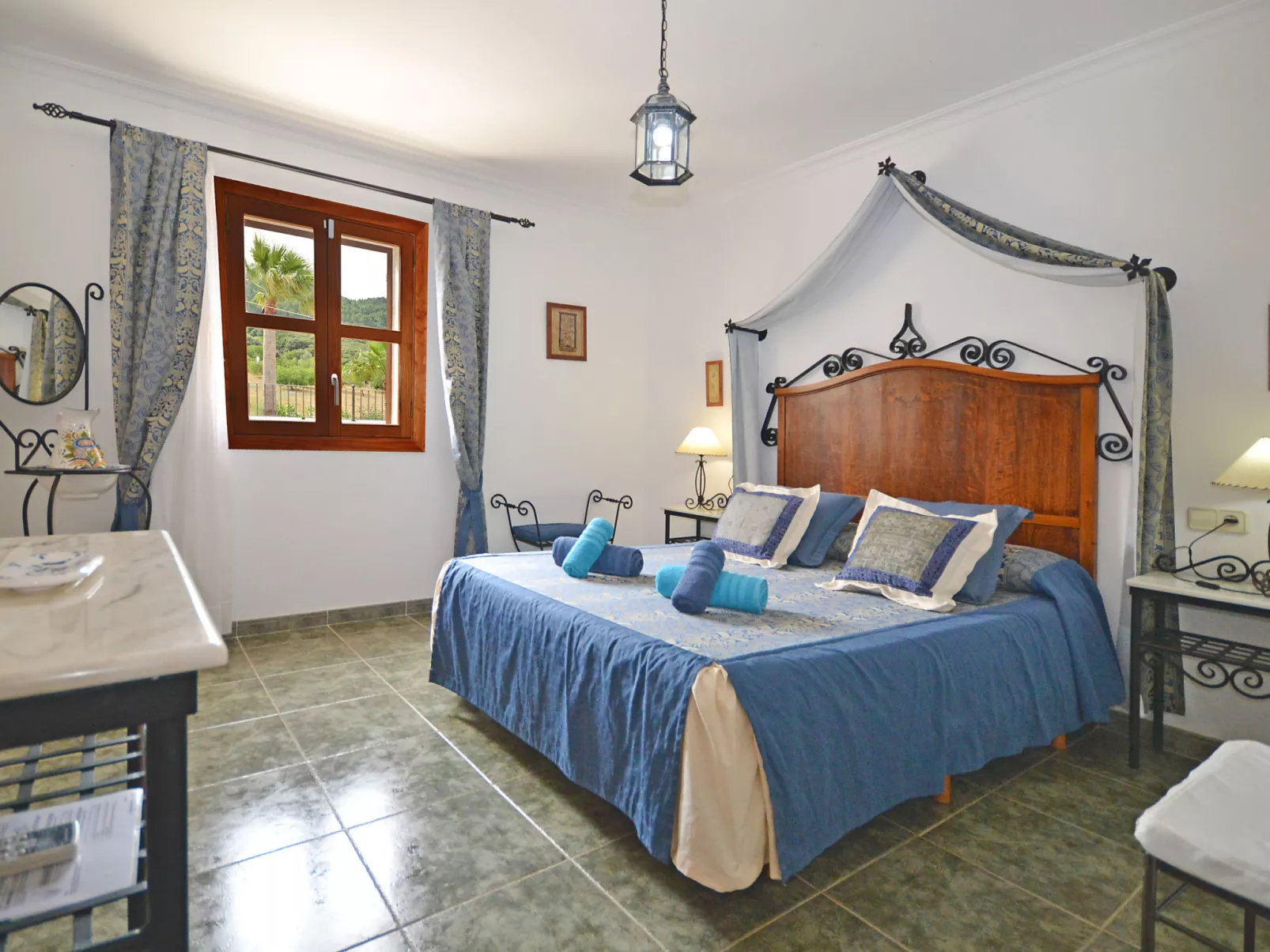 Ca na rossa - Dedans