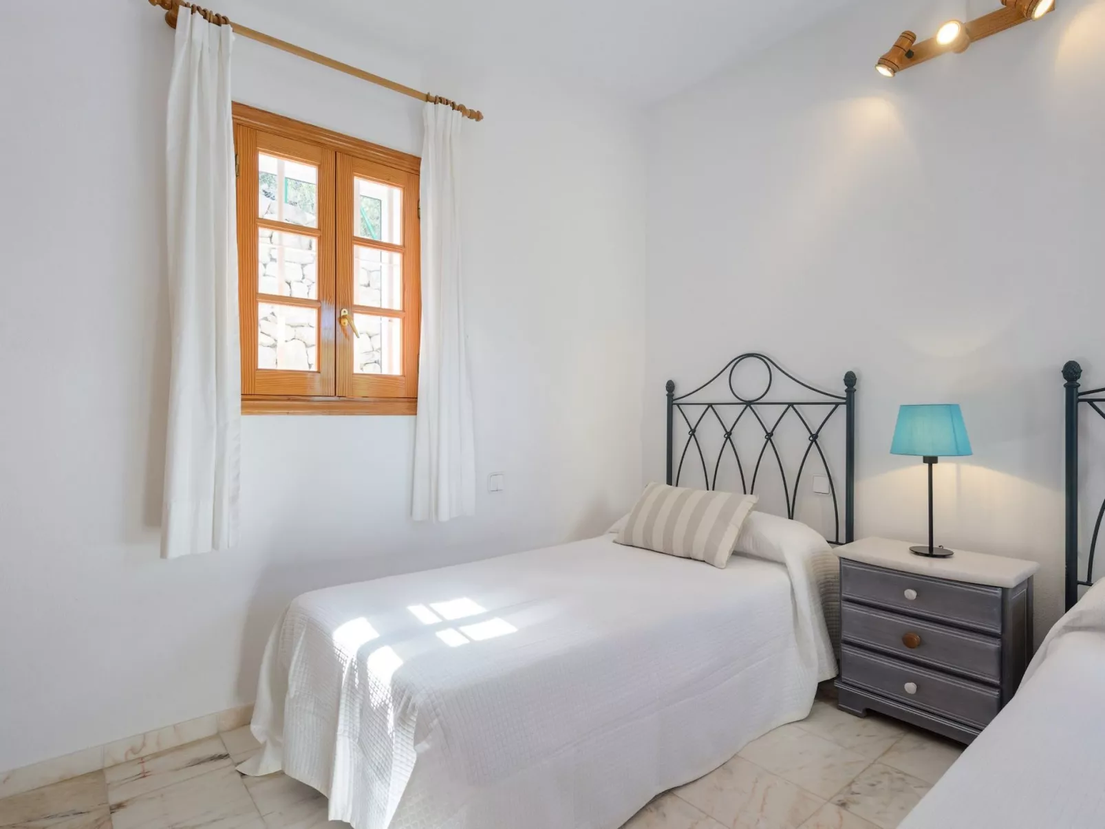 VILLA SA DESCUBERTA - Drinnen