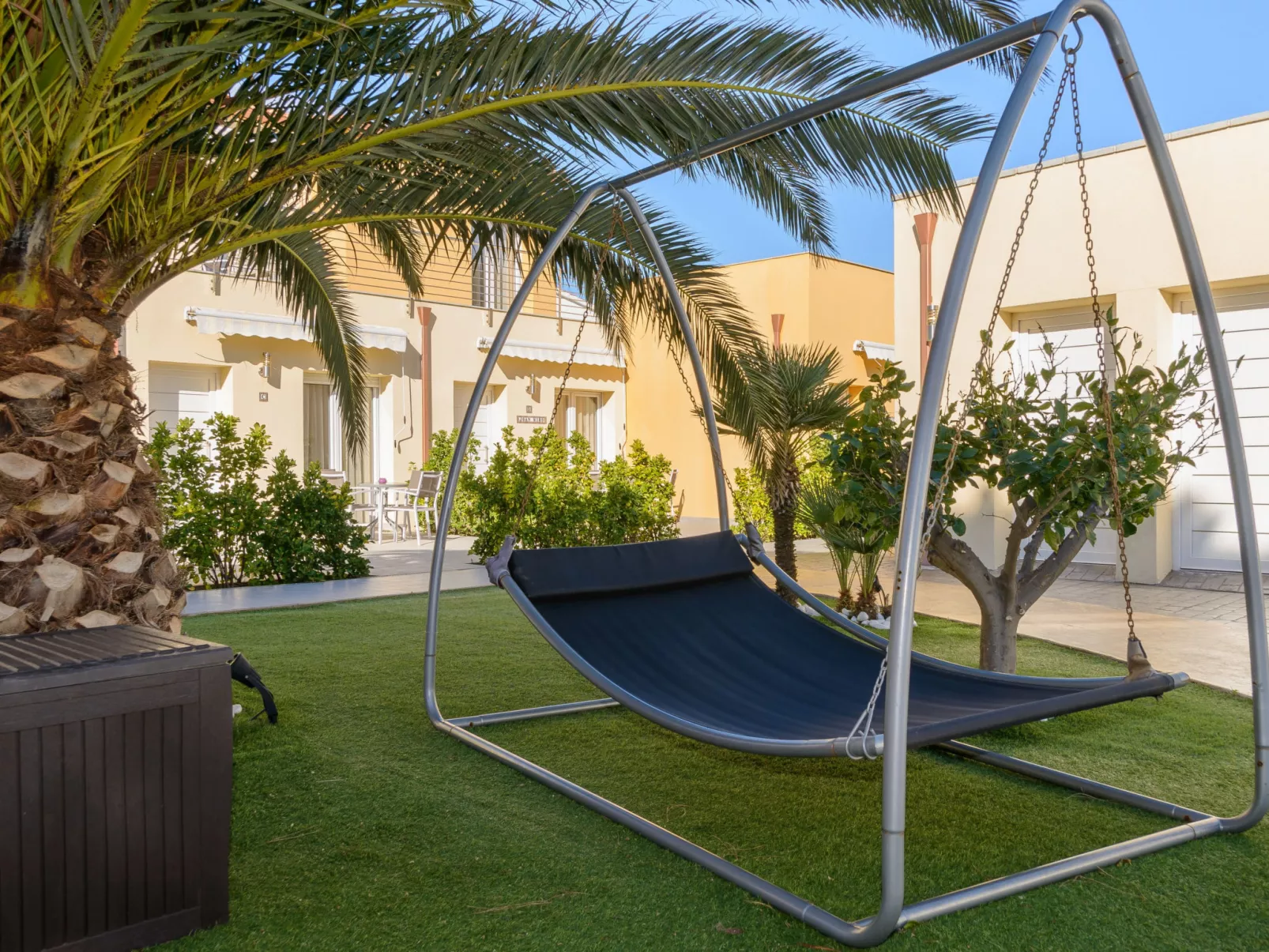 La Vida Sin Limites G EMP - Outside