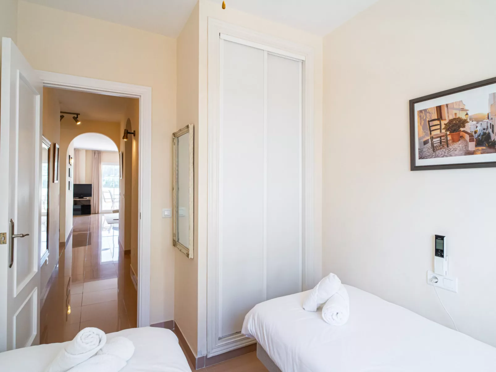 Mediterraneo 1J by Casasol - Inside