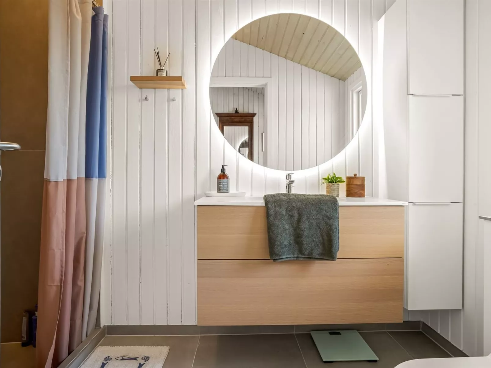 "Steinunn" - 600m from the sea - Drinnen