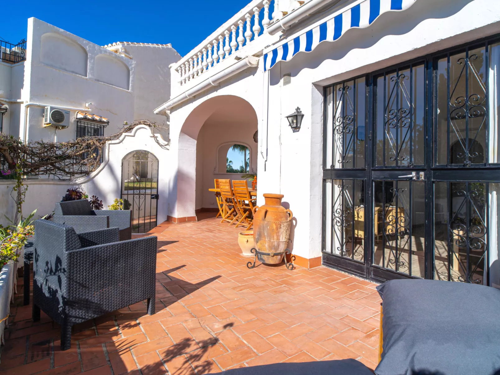 Casablanca Sunny Terrace by Casasol - Drinnen