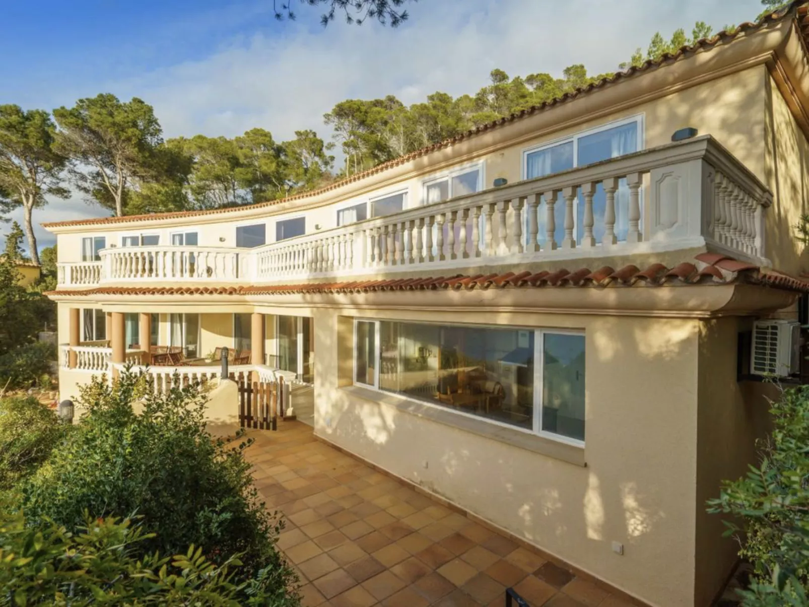 VILLA CAMP DE MAR SEA VIEW - Outside