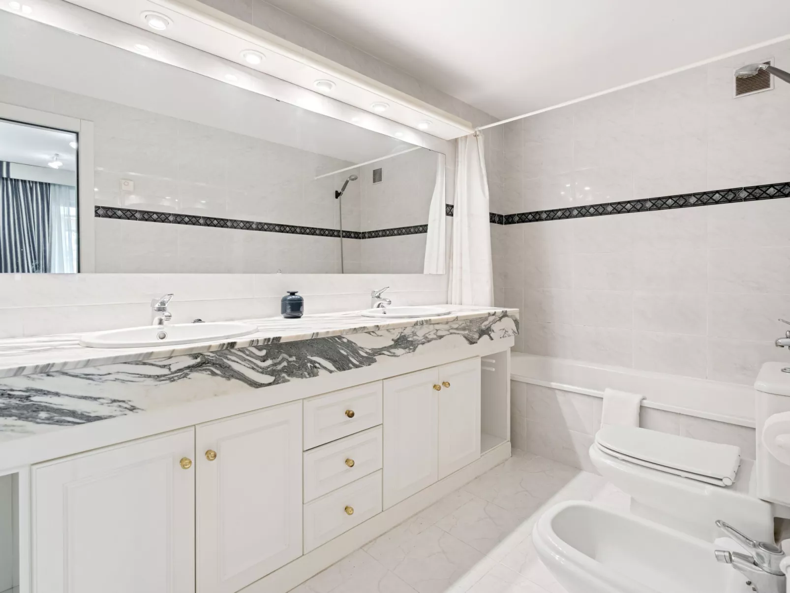 WELCS APARTAMENTO 170 PDA en el puerto - Dedans