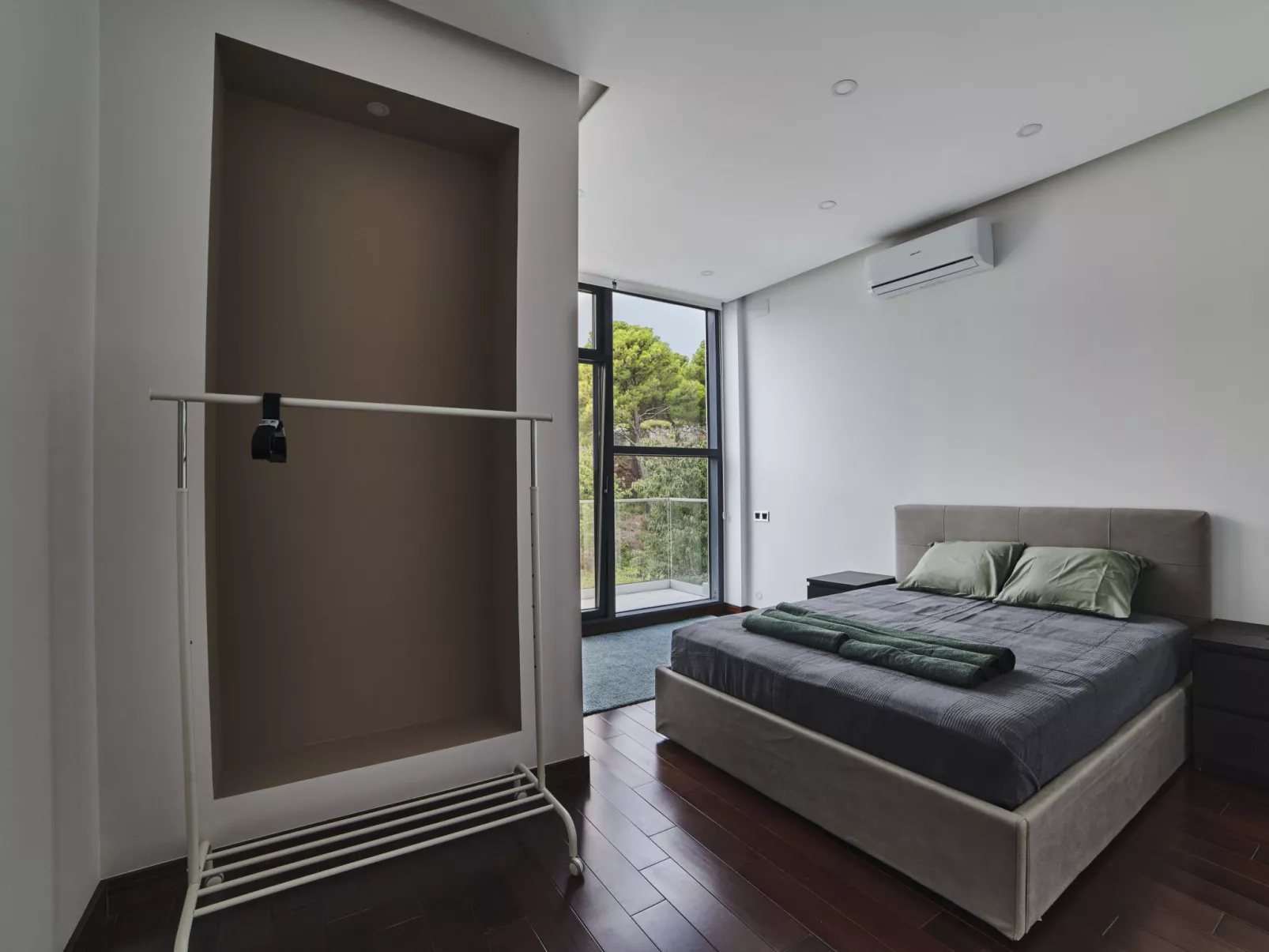 WELCS VILLA MODERNA 097 EMP con piscina - Drinnen