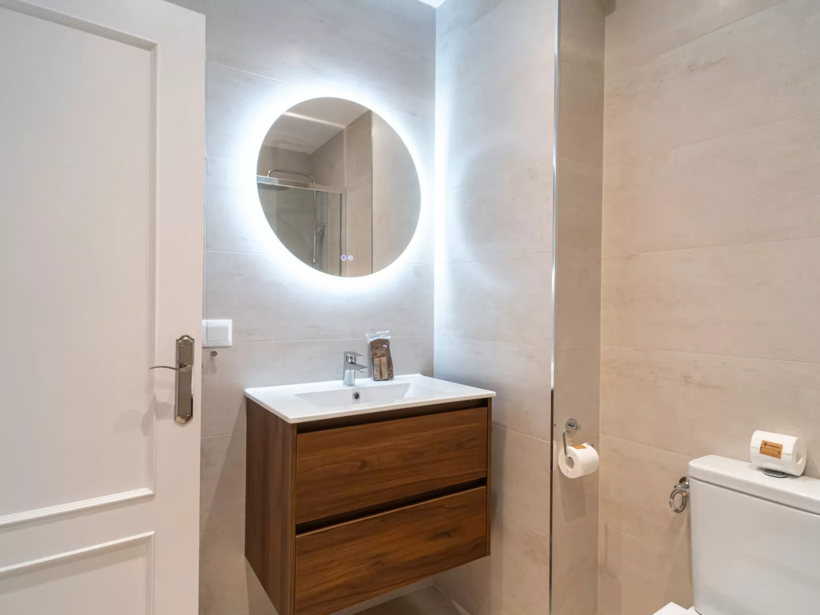 Mediterraneo 1J by Casasol - Inside