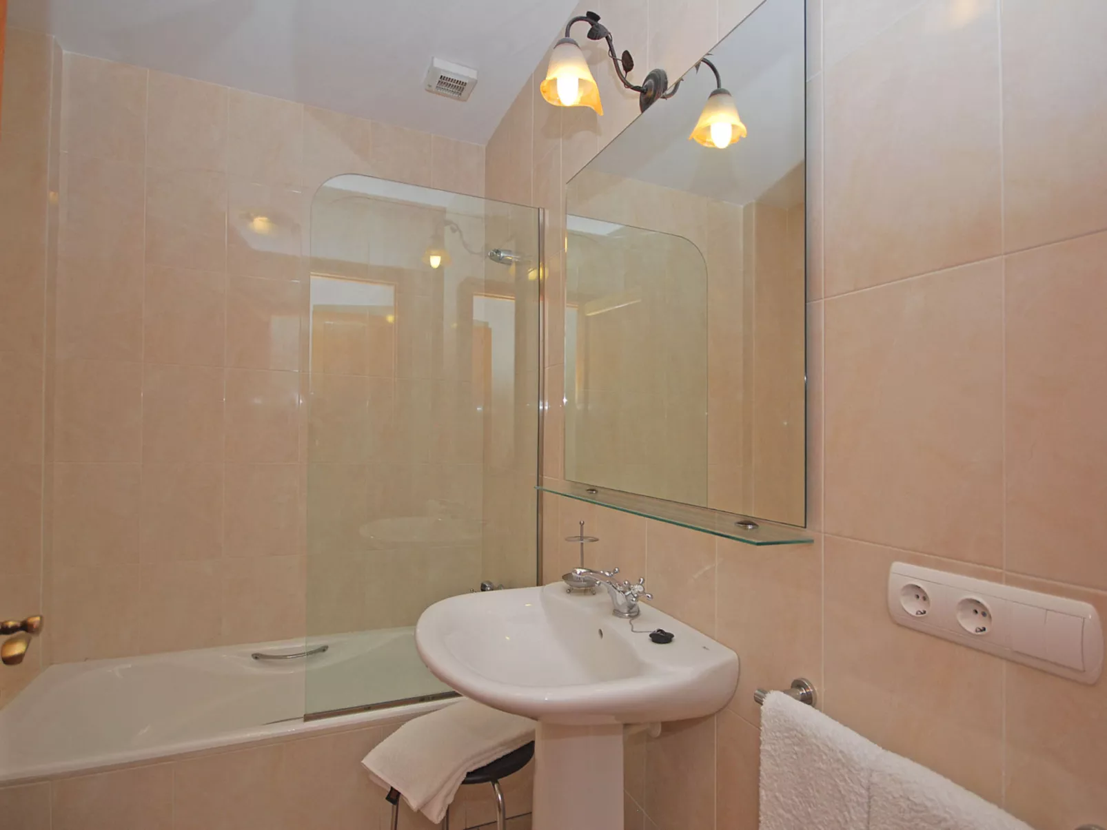 Pla de ses rotes - Drinnen