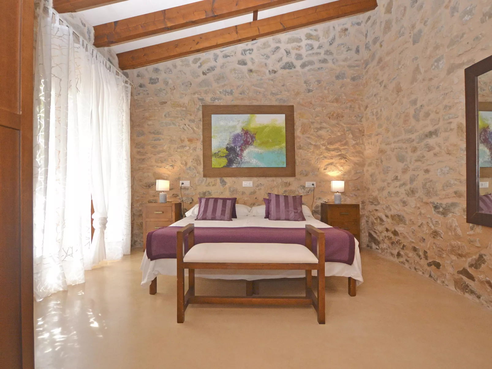 Es Romagueral - Inside