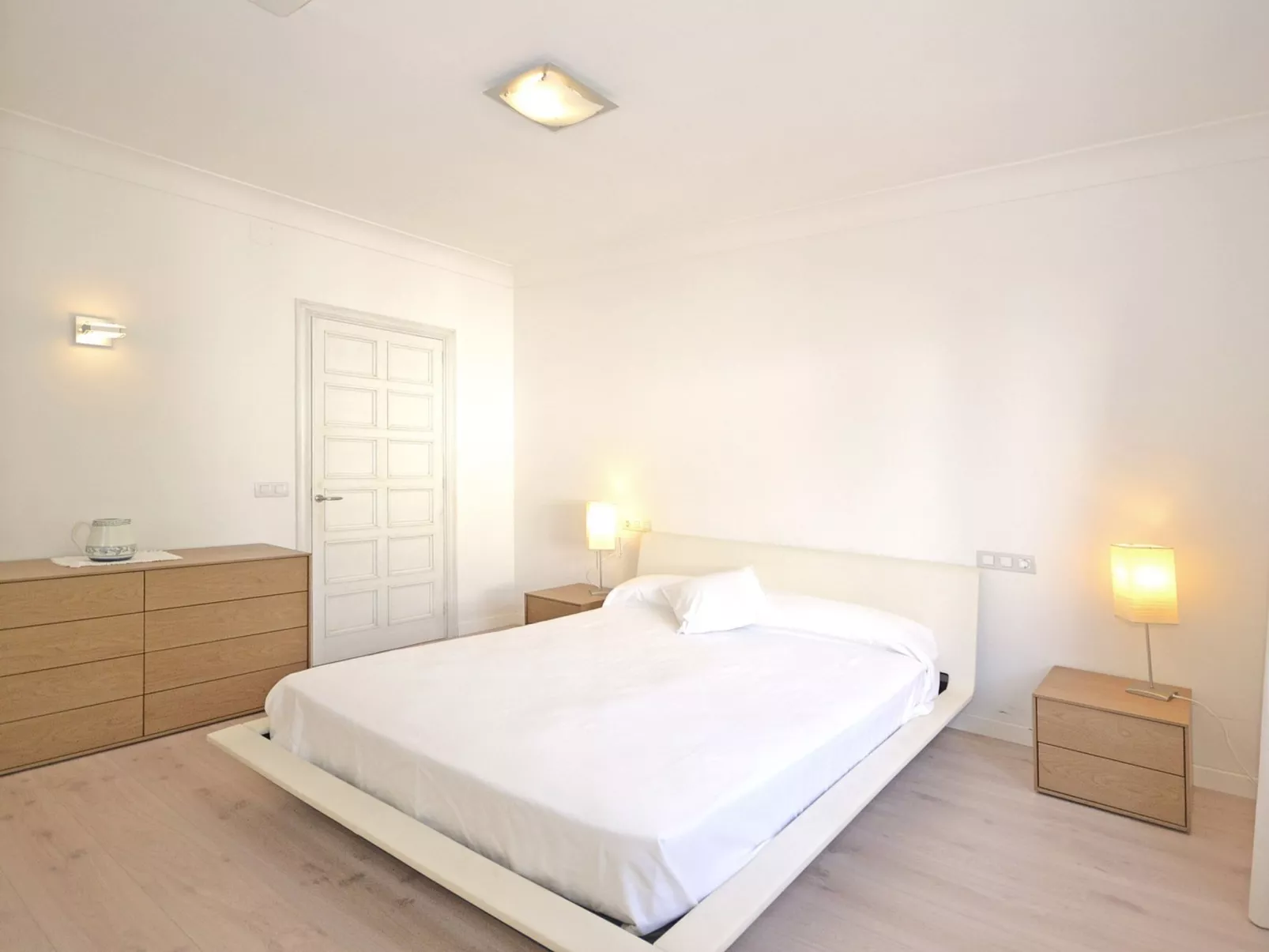 Llenaire - Xata - Inside