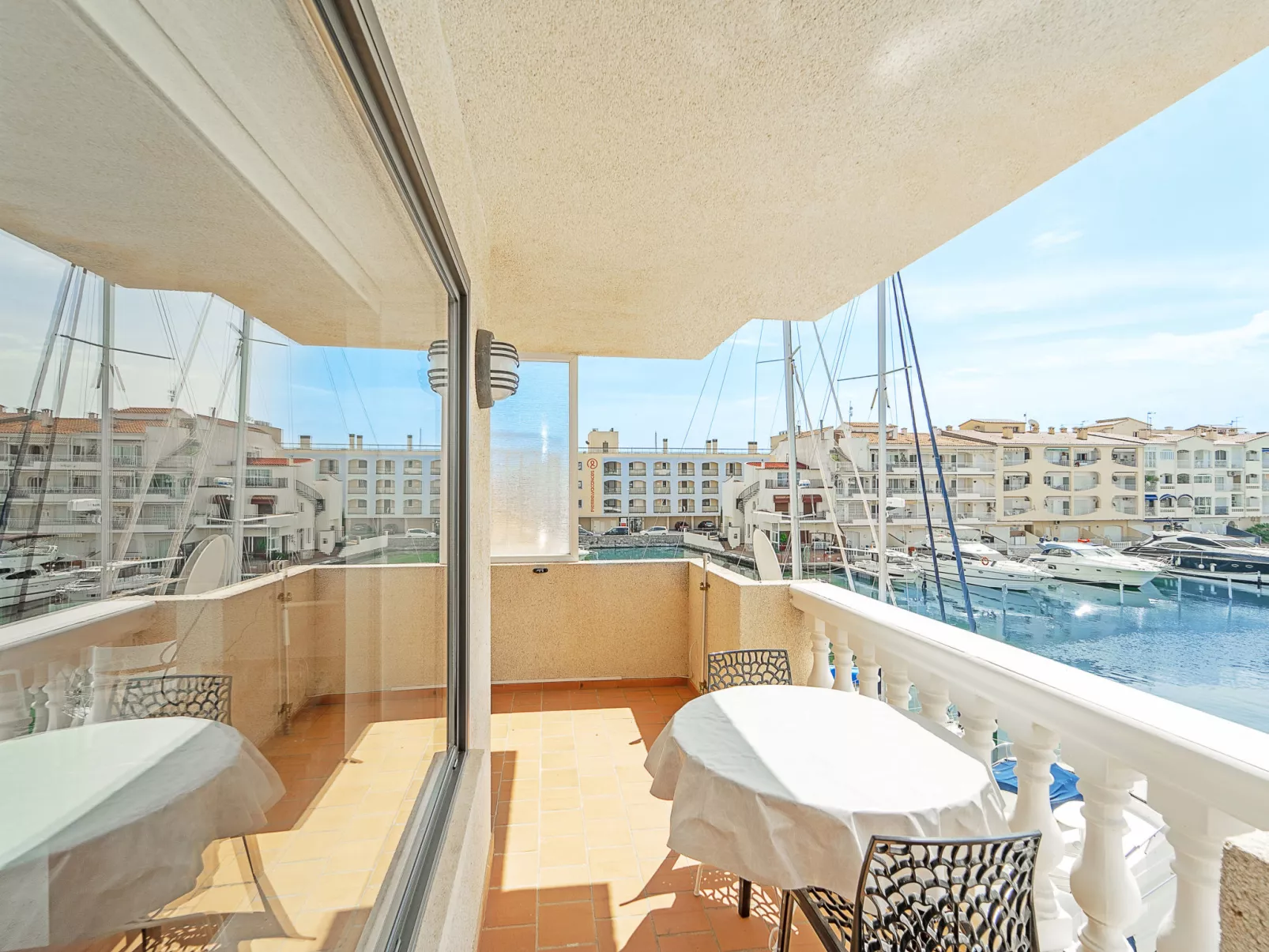 WELCS APARTAMENTO 158 EMP con vistas al canal - Draußen