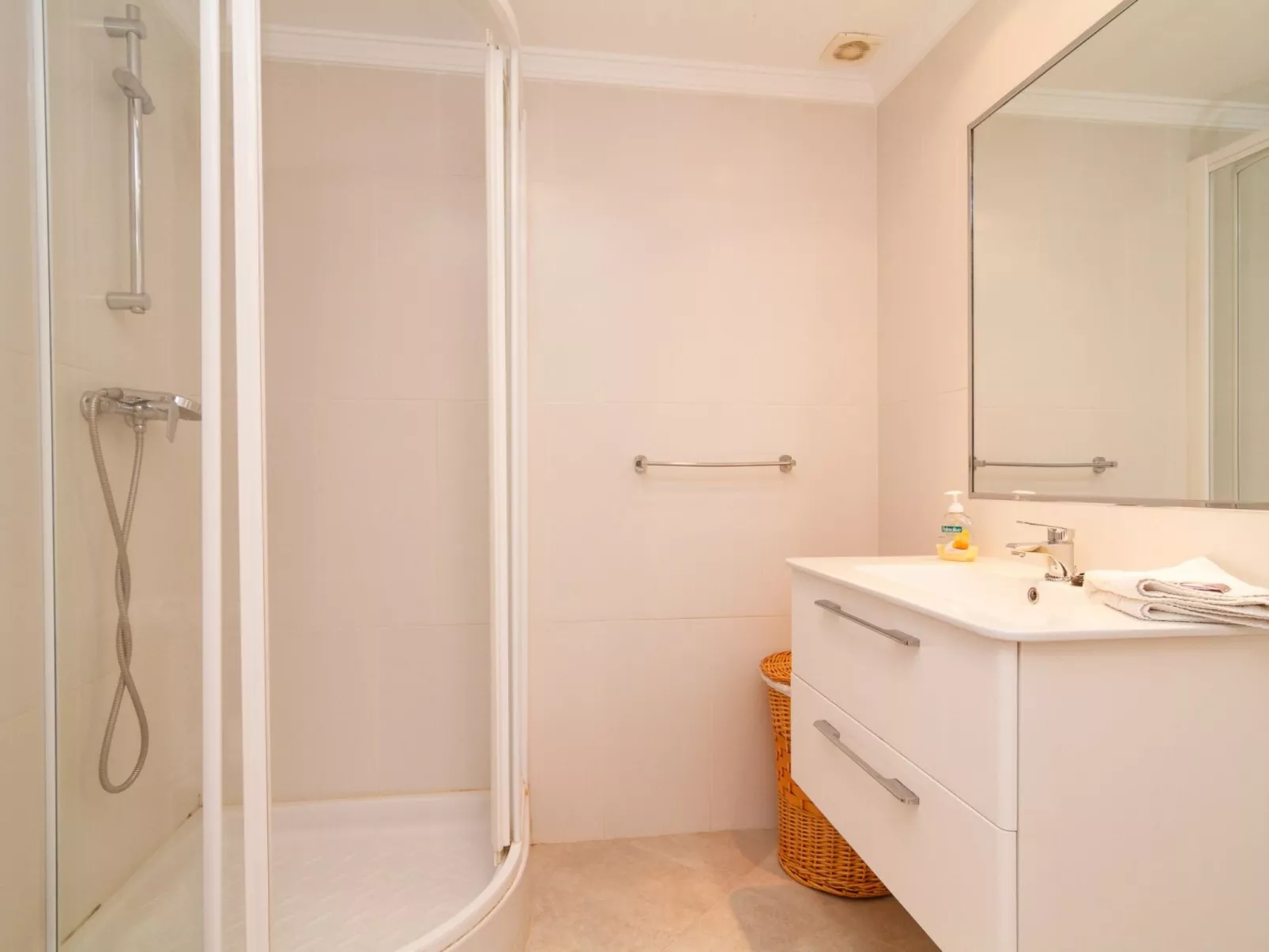 Los Pinos 23 Villas by Casasol - Inside