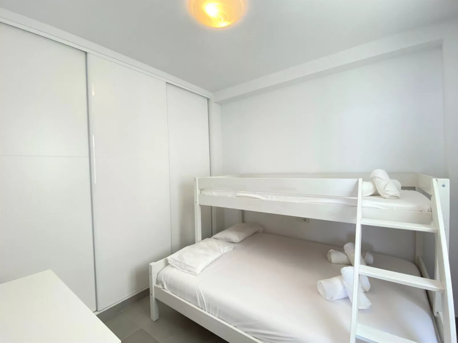 Terrazas de Ladera Duplex 2 by Casasol - Dedans