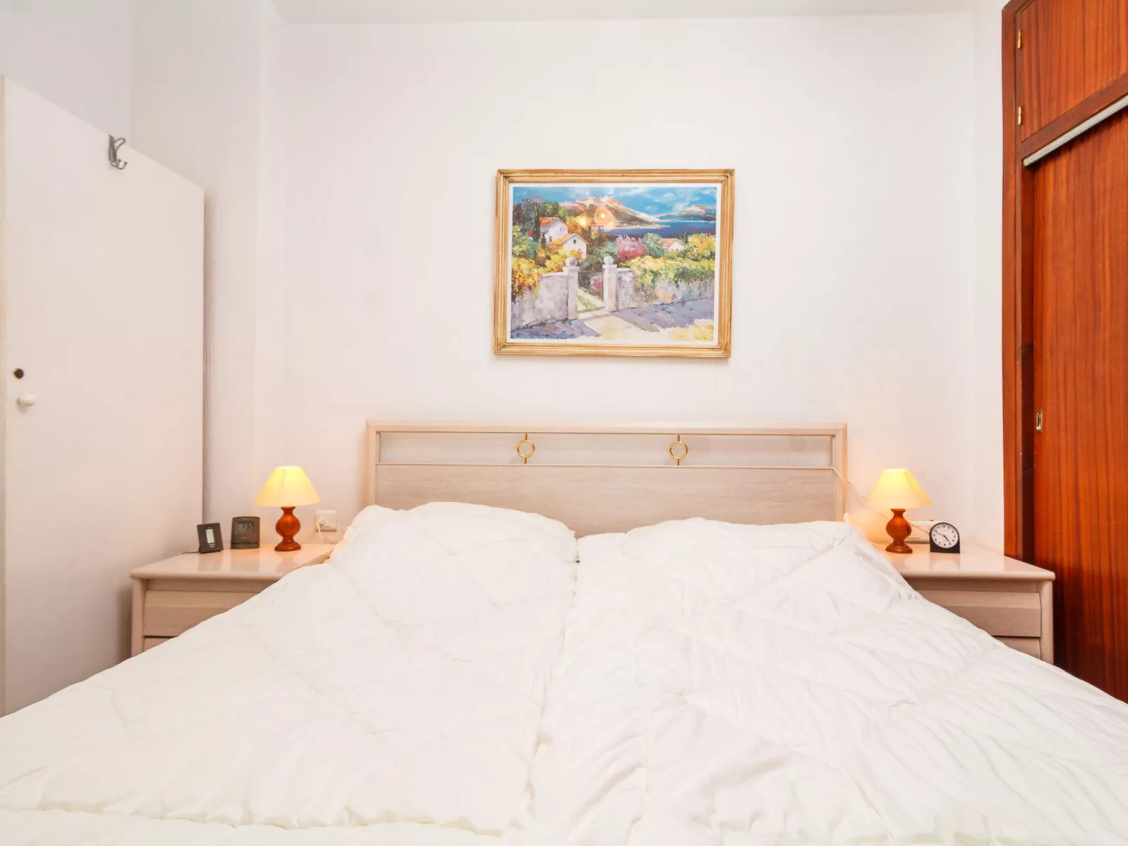 Carabeo 22 Apartment by Casasol - Inside