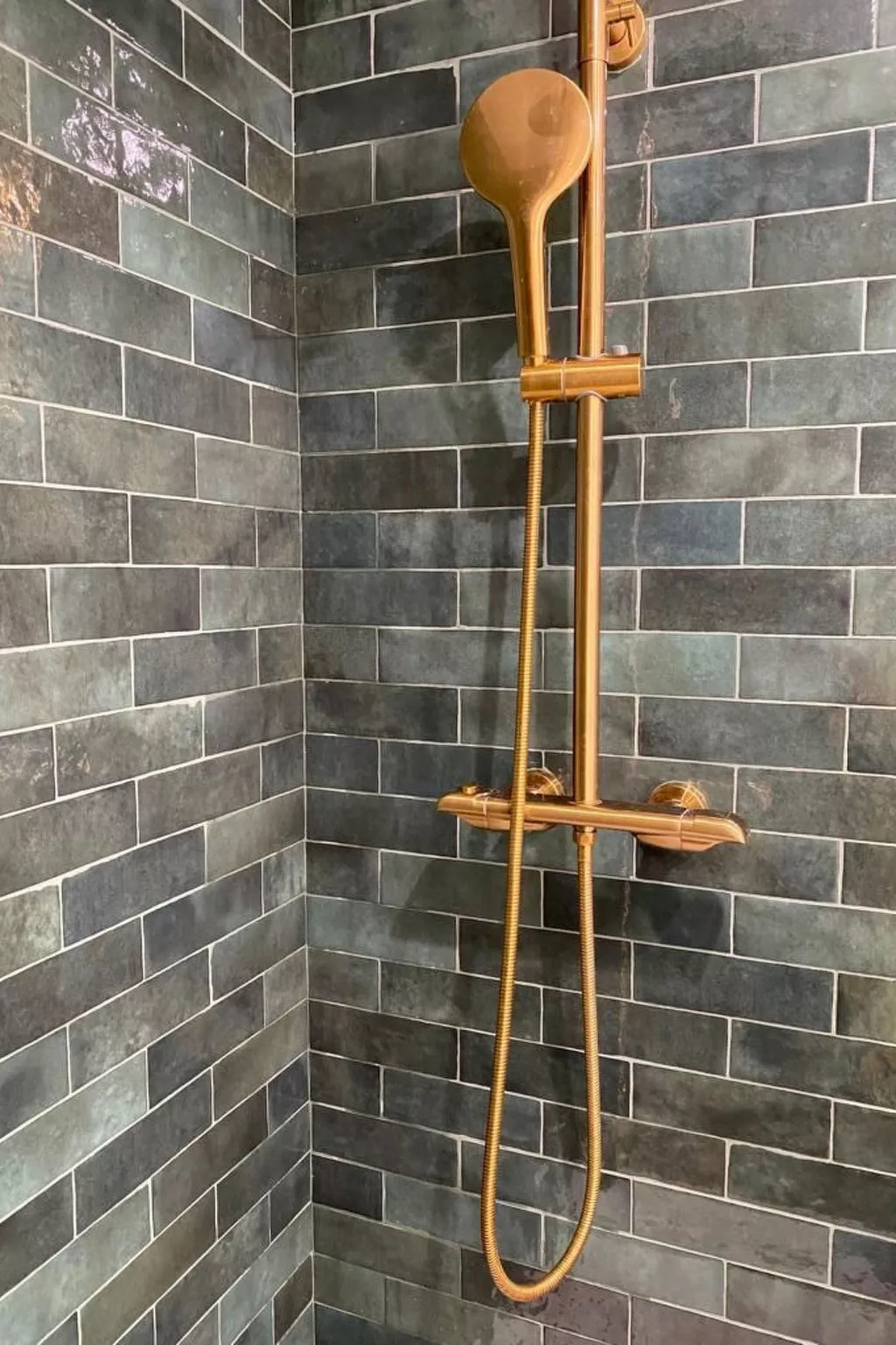 WELCS APARTAMENTO 143 EMP con vistas al canal - Inside