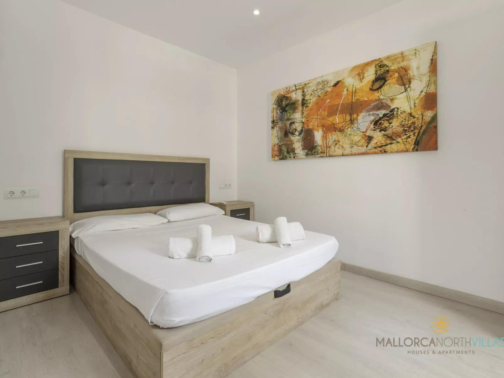 Villa Iola: Moderna Casa en Platja de Muro - Inside