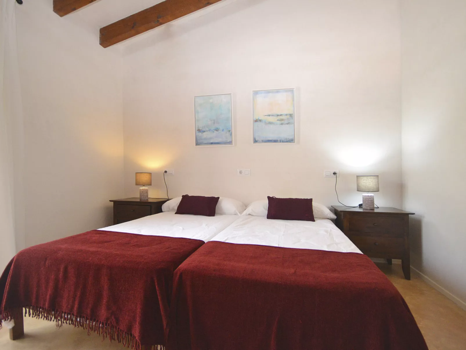 Es Romagueral - Inside