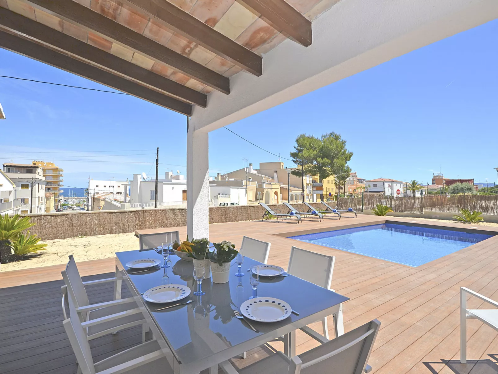 Pinocha (Villa Anglessos) - Draußen