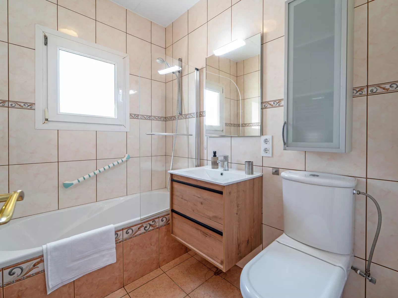 WELCS CASA 168 EMP con piscina privada - Drinnen