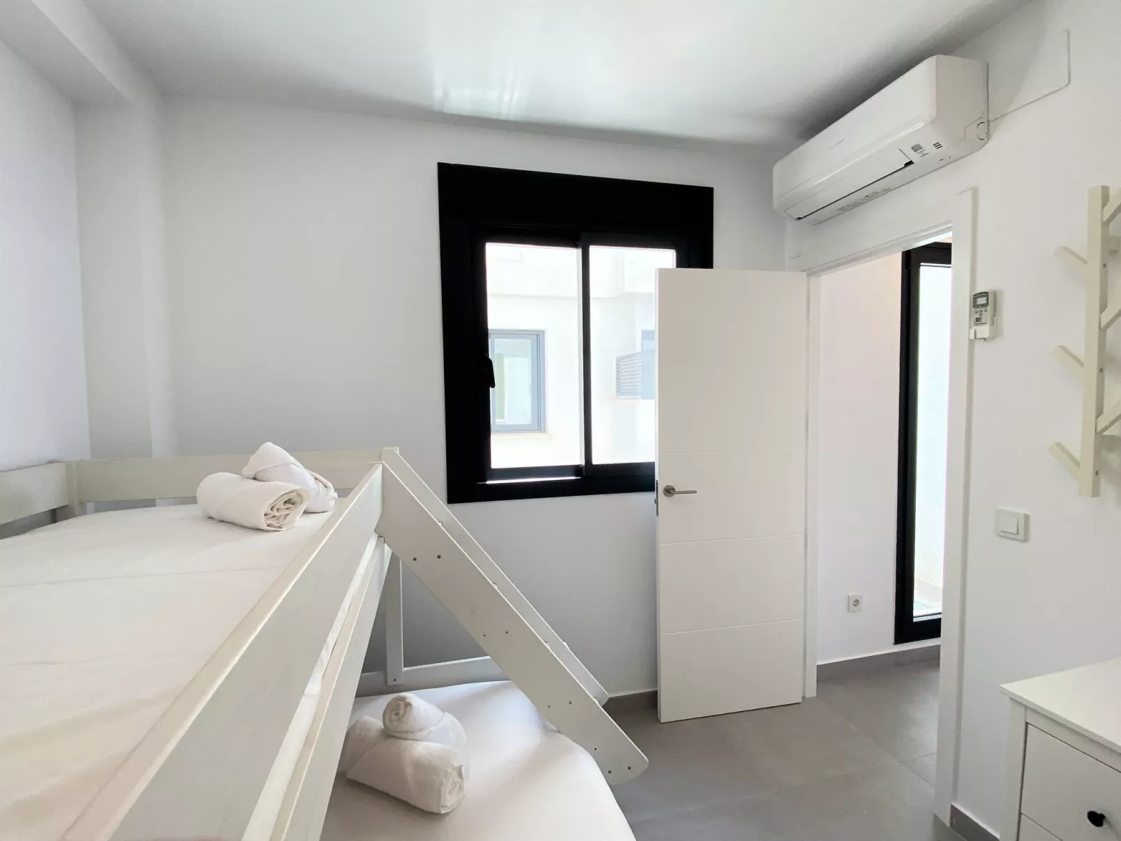 Terrazas de Ladera Duplex 2 by Casasol - Dedans