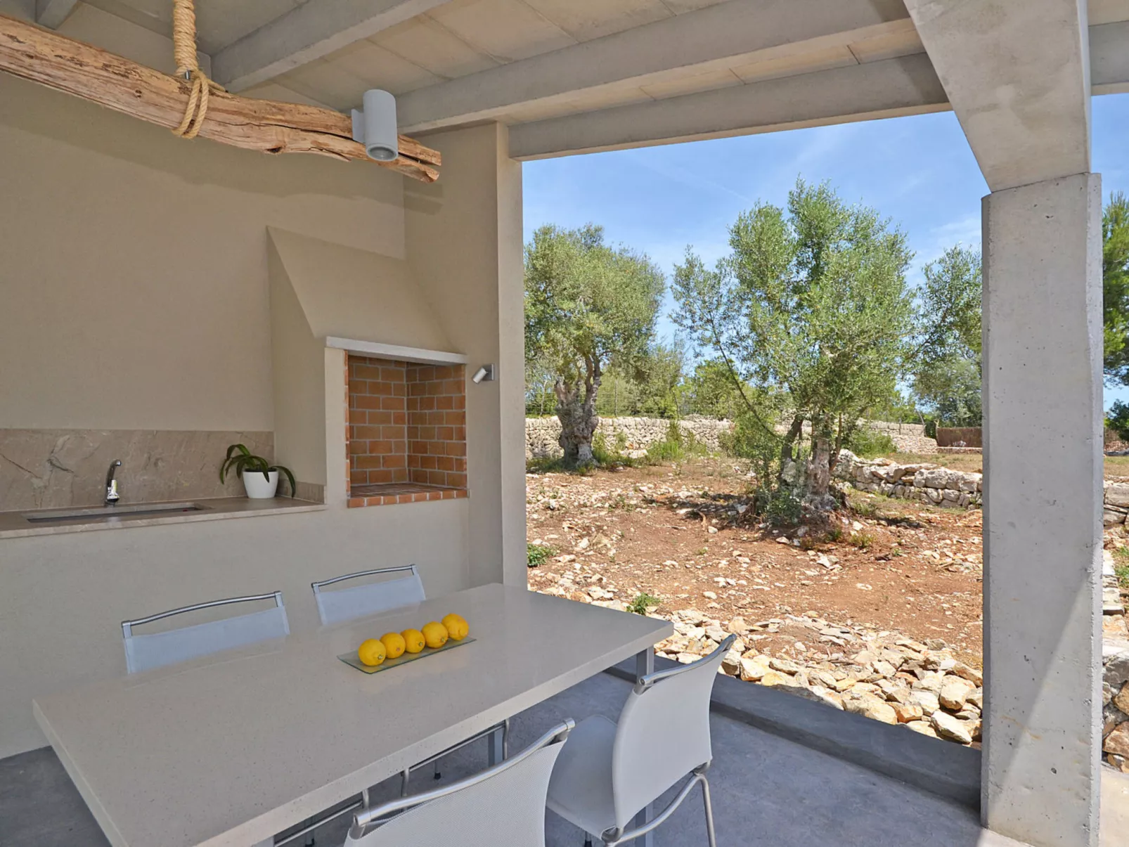 Ses Veyetes - Draußen