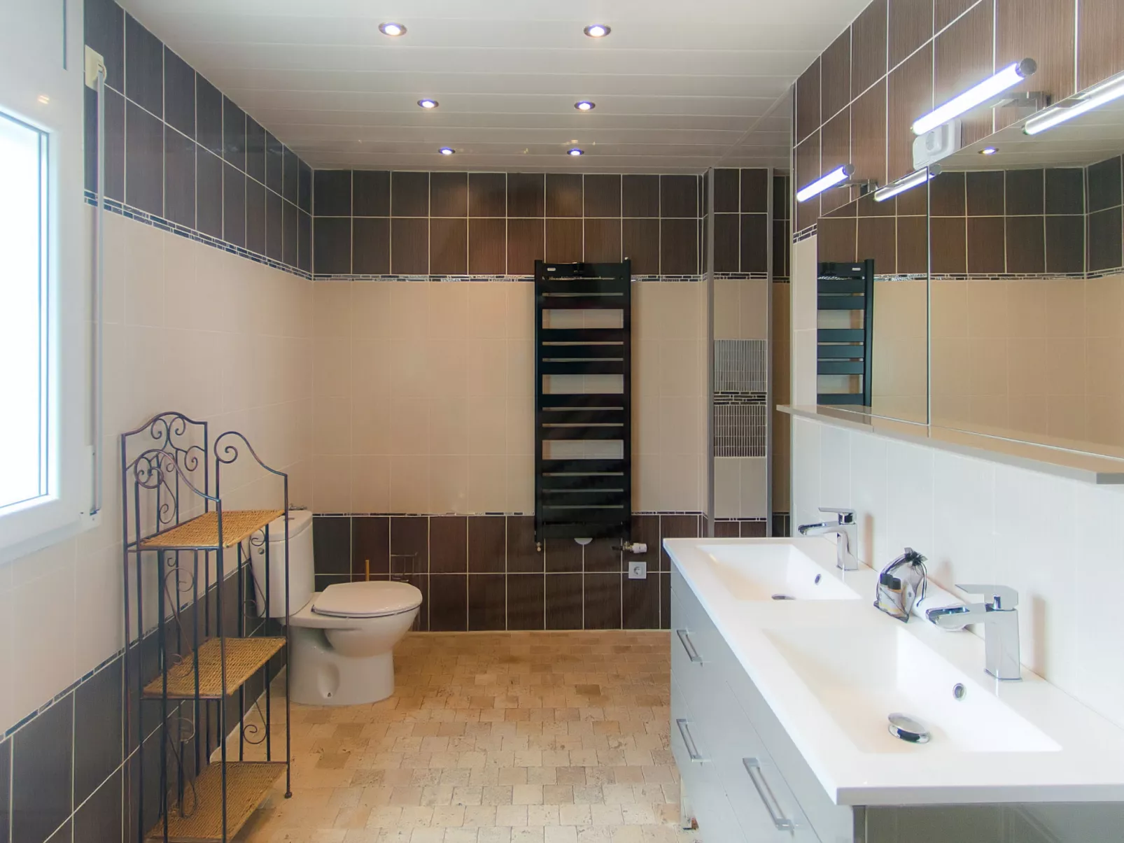 WELCS CASA 111 EMP con piscina - Inside