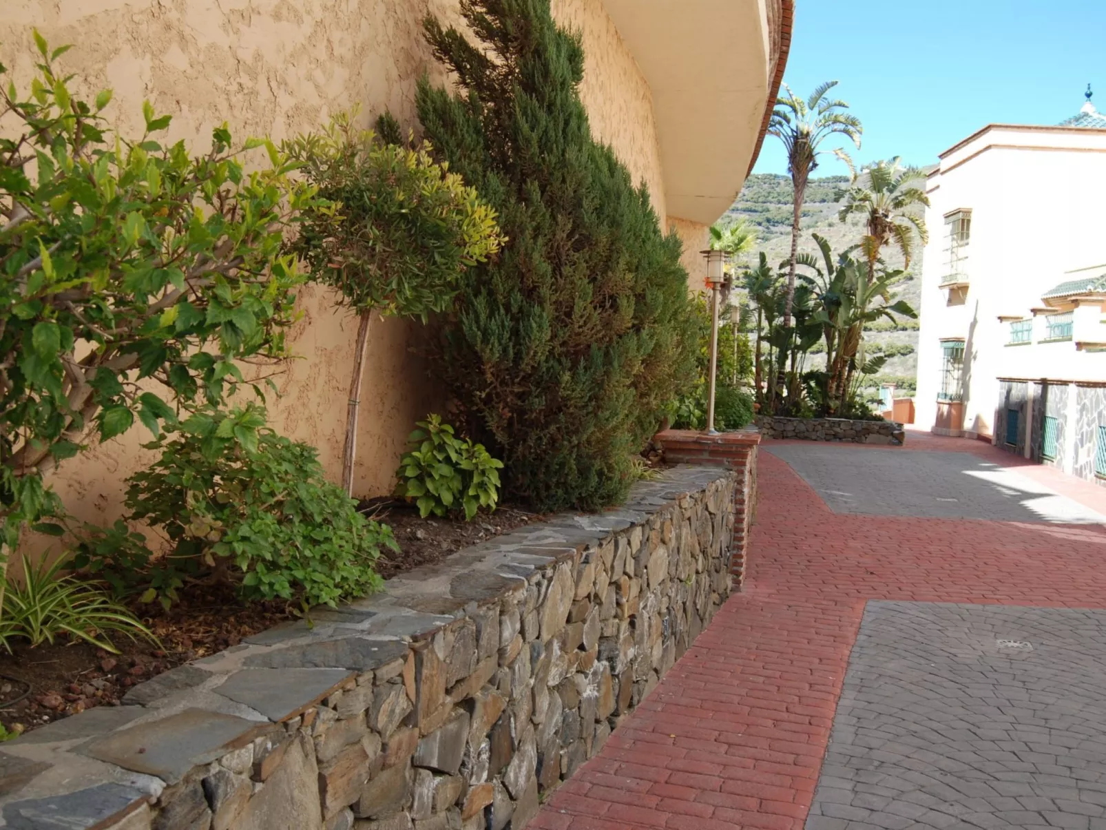 Tamango Hill Alcazaba B by Casasol - Outside