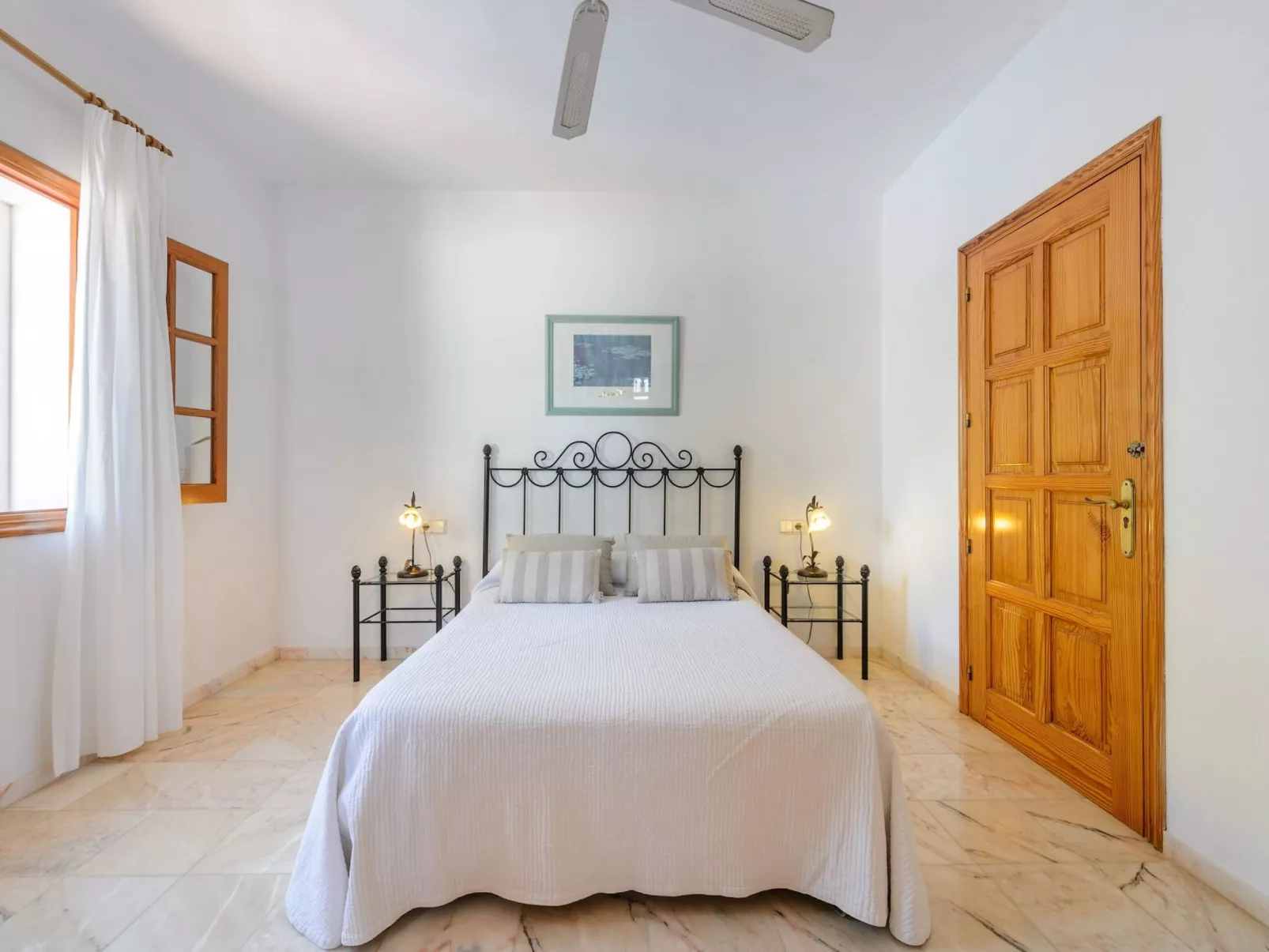 VILLA SA DESCUBERTA - Drinnen