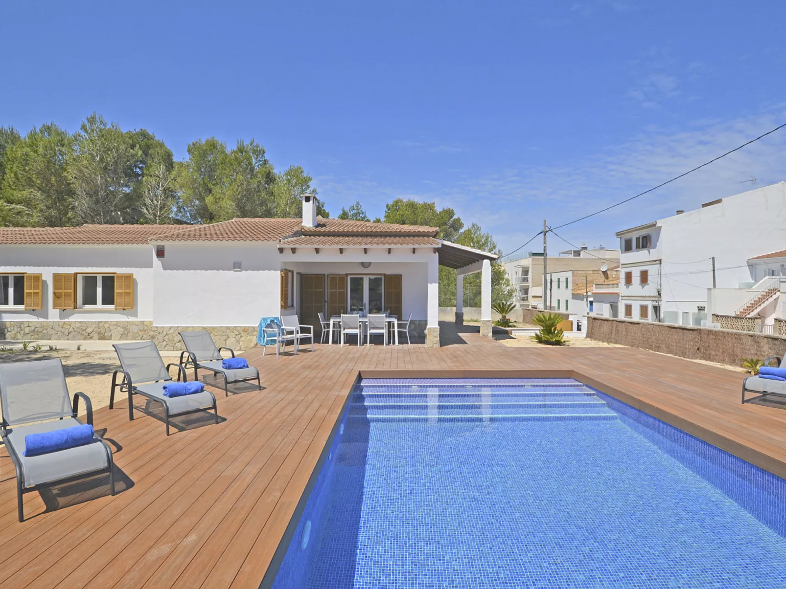 Pinocha (Villa Anglessos) - Draußen