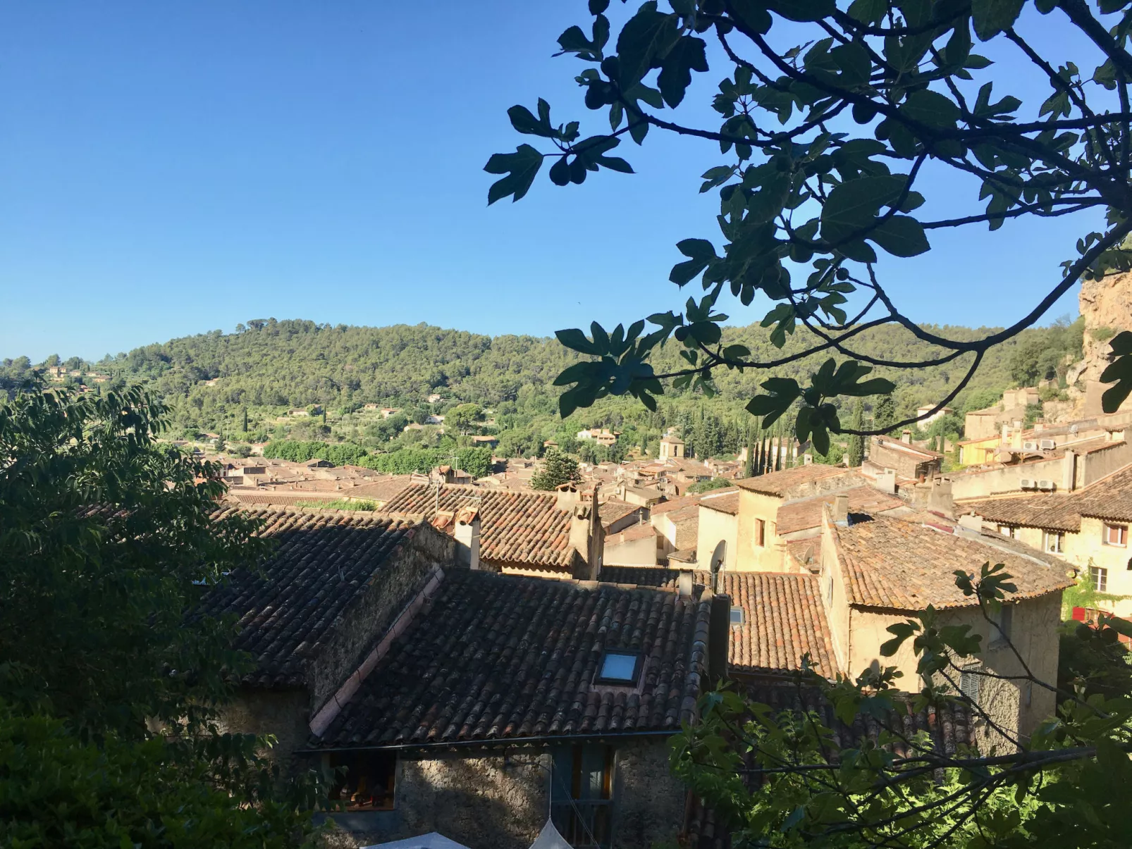 MAISON PERCHEE - Draußen