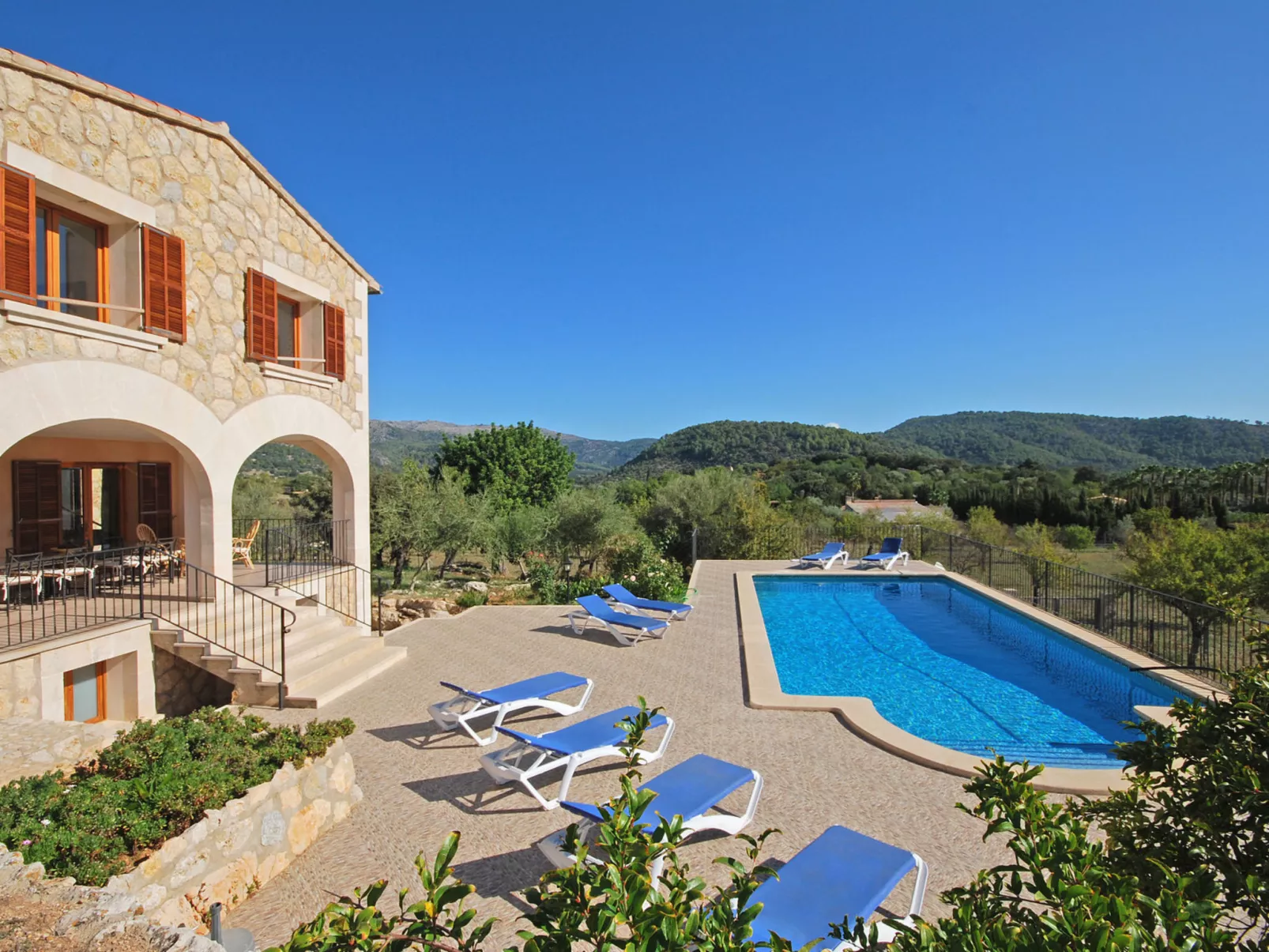 Pla de ses rotes - Draußen