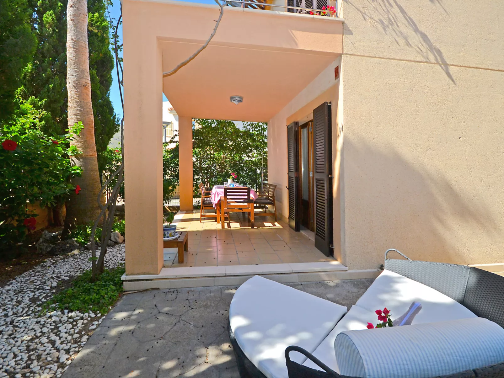 Amparo Luca - Draußen