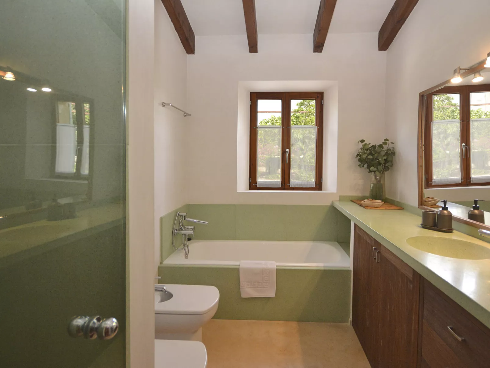 Es Romagueral - Inside