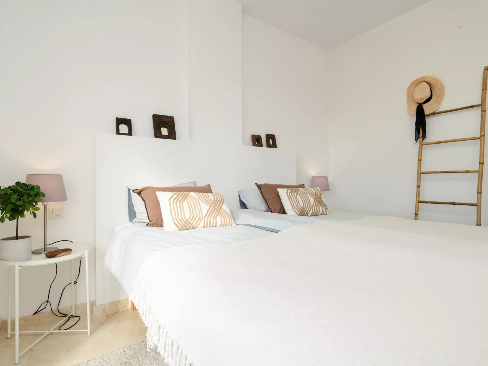 Marbella Playa 7 - Inside