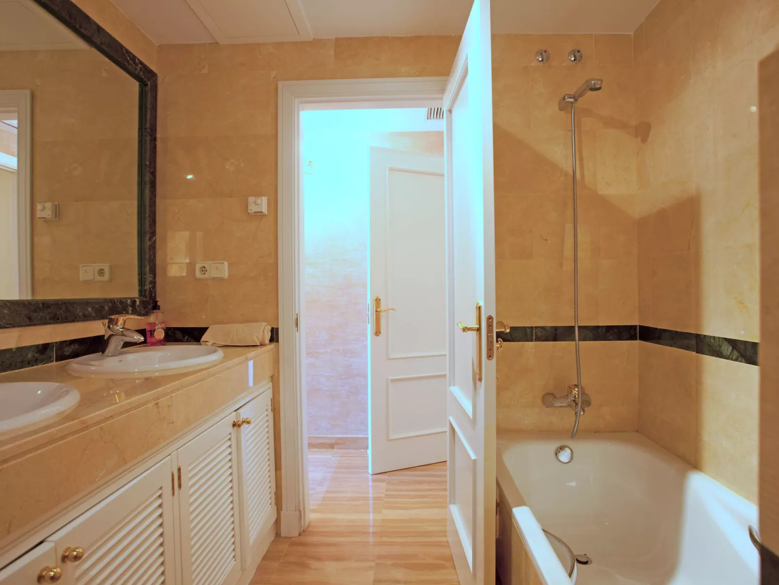 Hacienda Elviria - Dedans