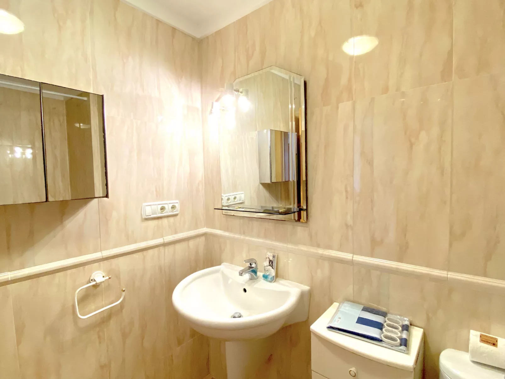 Tamango Hill Alcazaba A 1B by Casasol - Inside