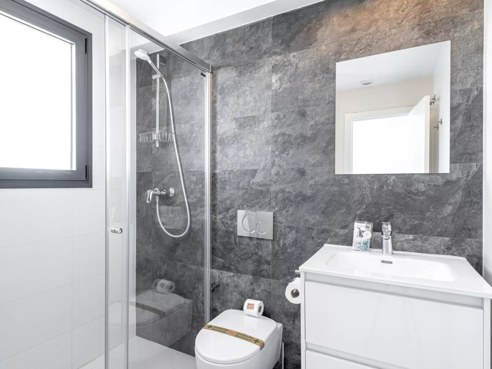 Terrazas de Ladera Duplex 10 by Casasol - Drinnen