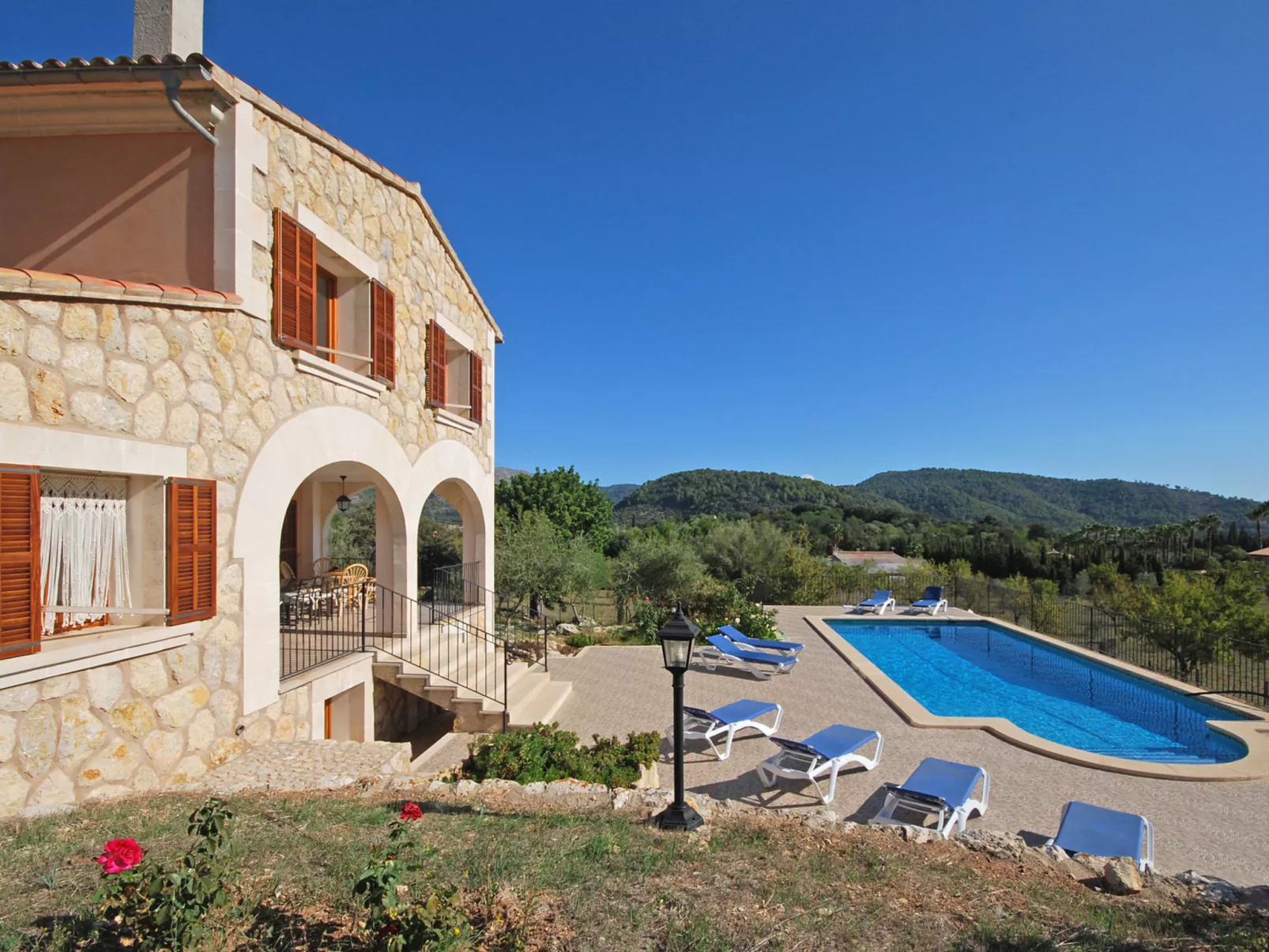 Pla de ses rotes - Draußen