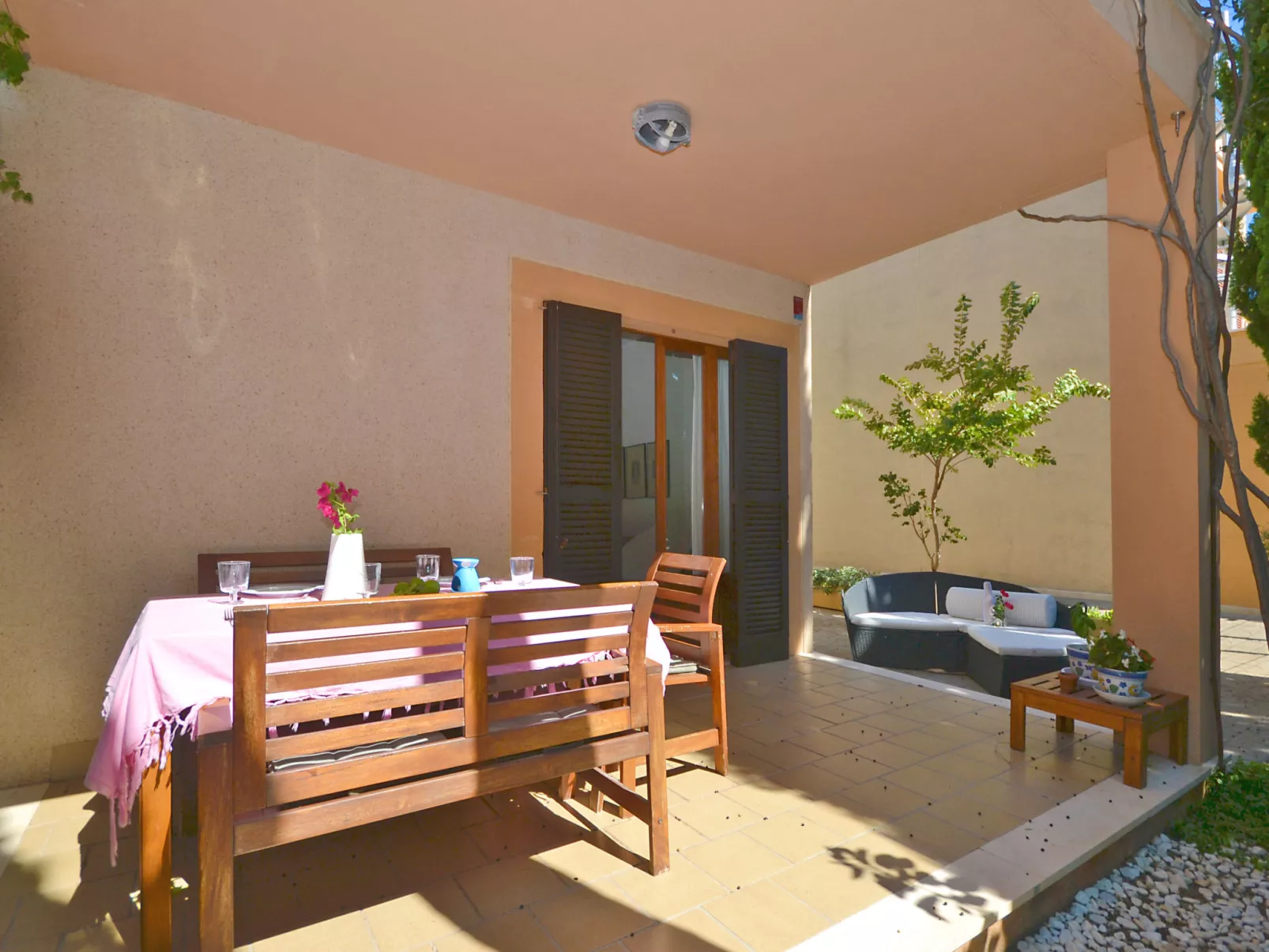 Amparo Luca - Drinnen